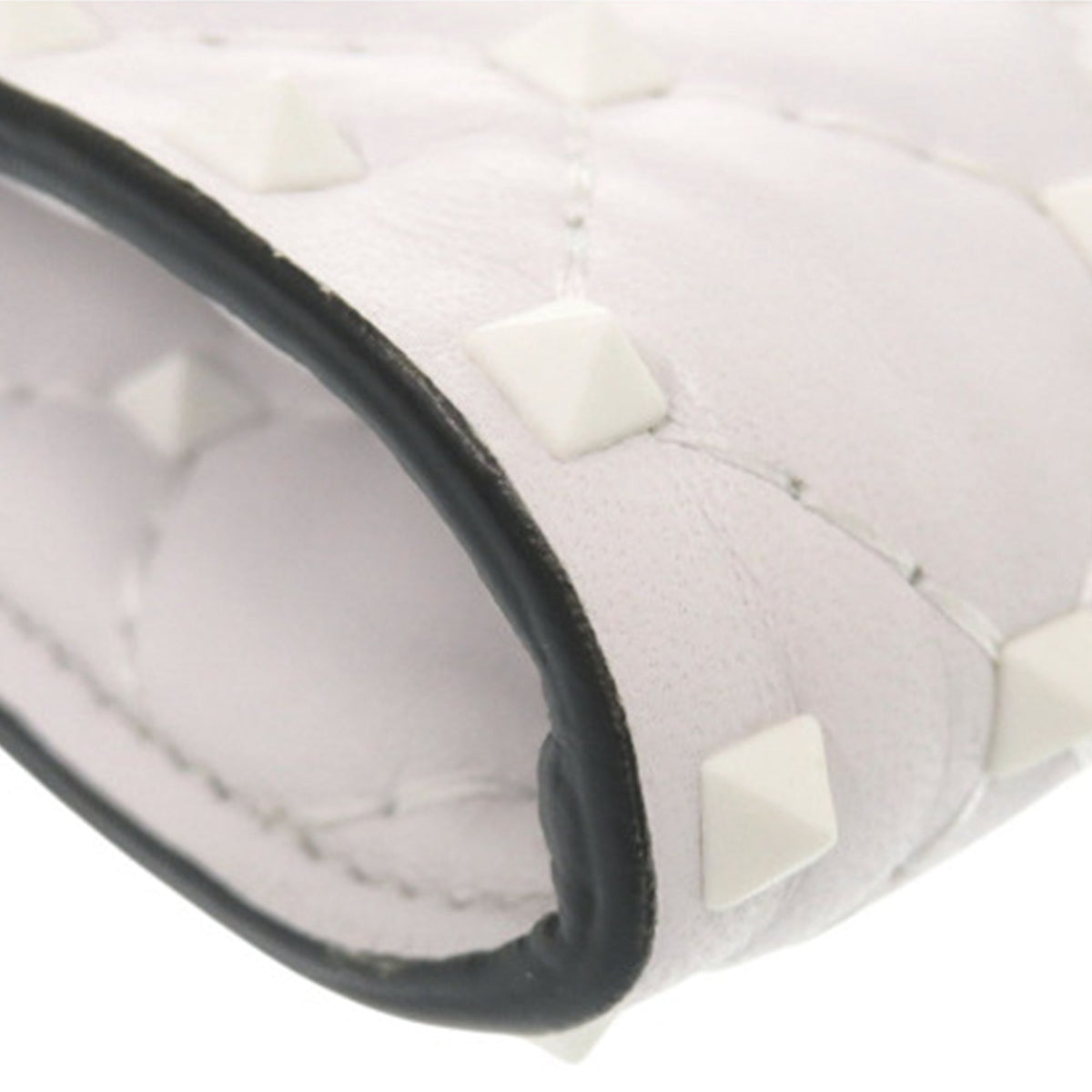 Valentino Lambskin Free Rockstud Spike Wallet On Chain — White