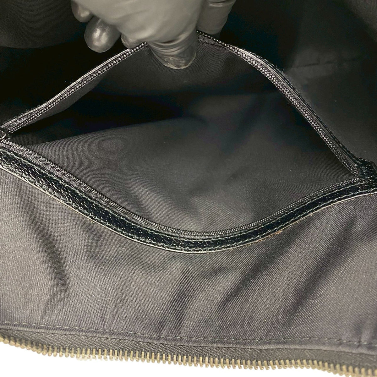 Gucci GG Canvas Hobo — Black