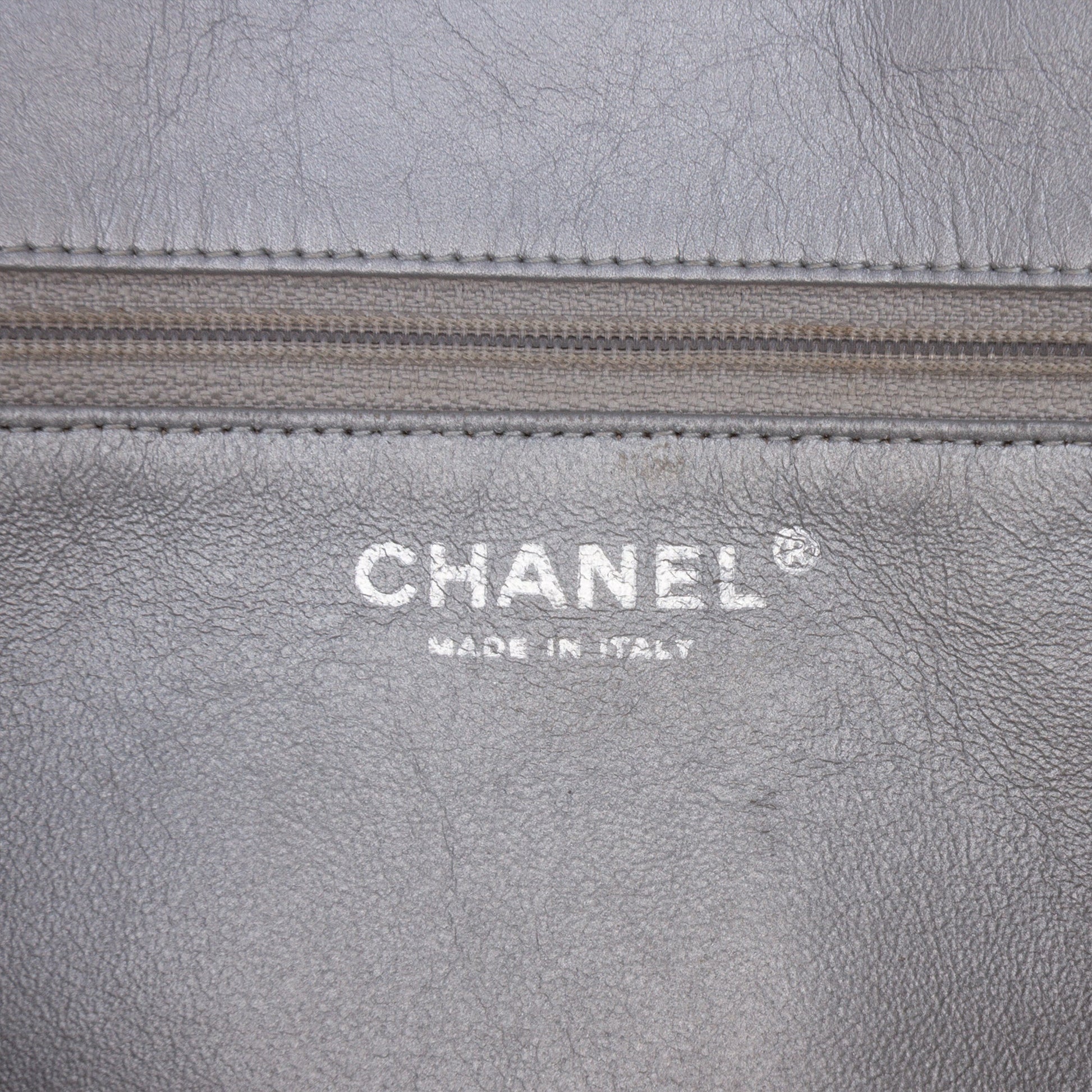 Chanel Quilted Aged Calfskin Reissue 2.55 Double Compartment Single Flap 226