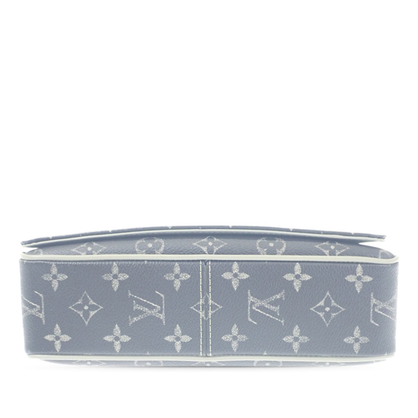 Louis Vuitton Monogram Gradient District PM