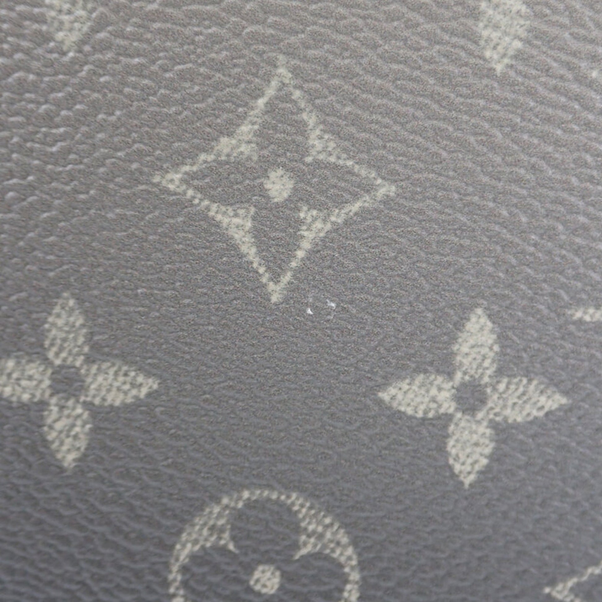 Louis Vuitton Monogram Gradient District PM