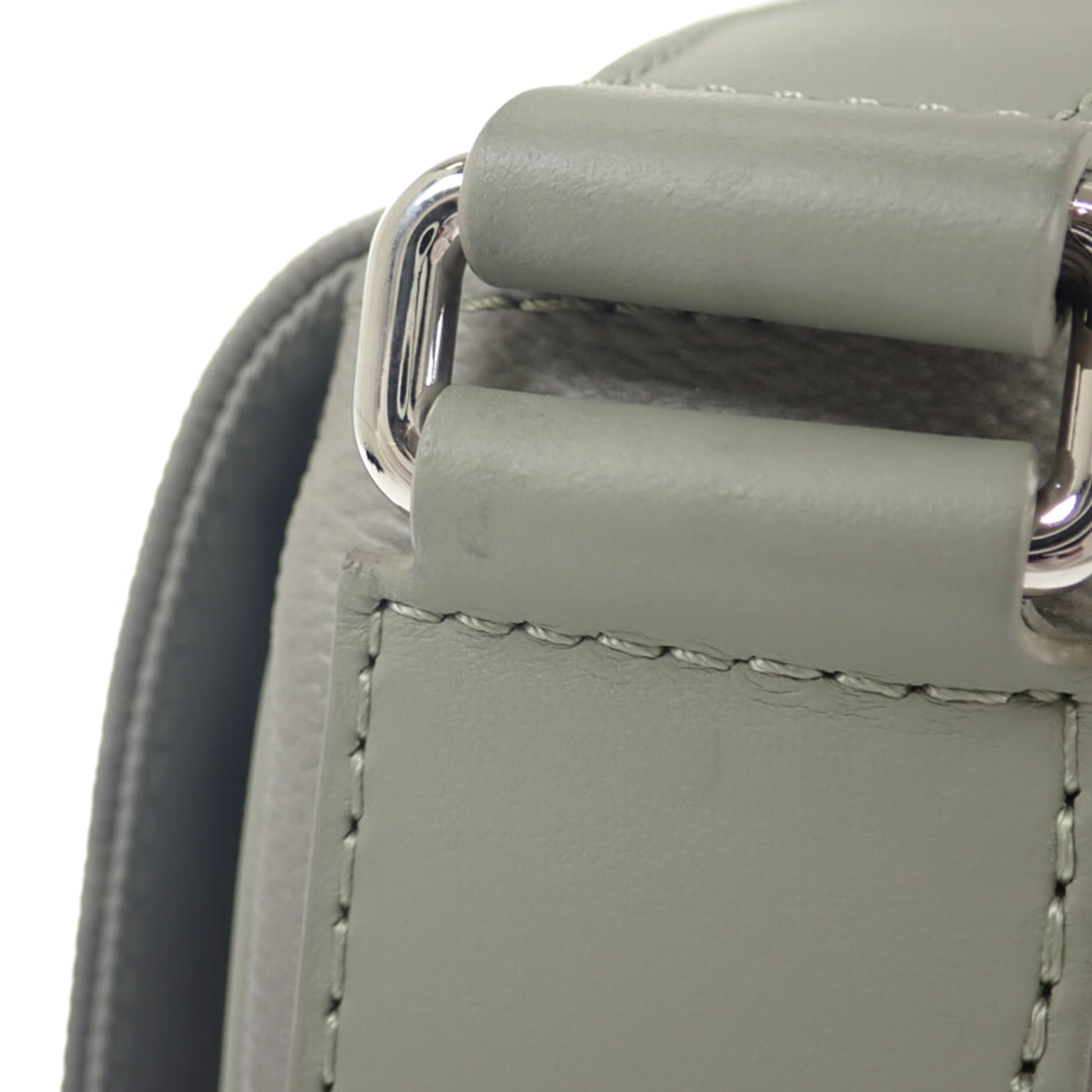 Louis Vuitton Monogram Gradient District PM