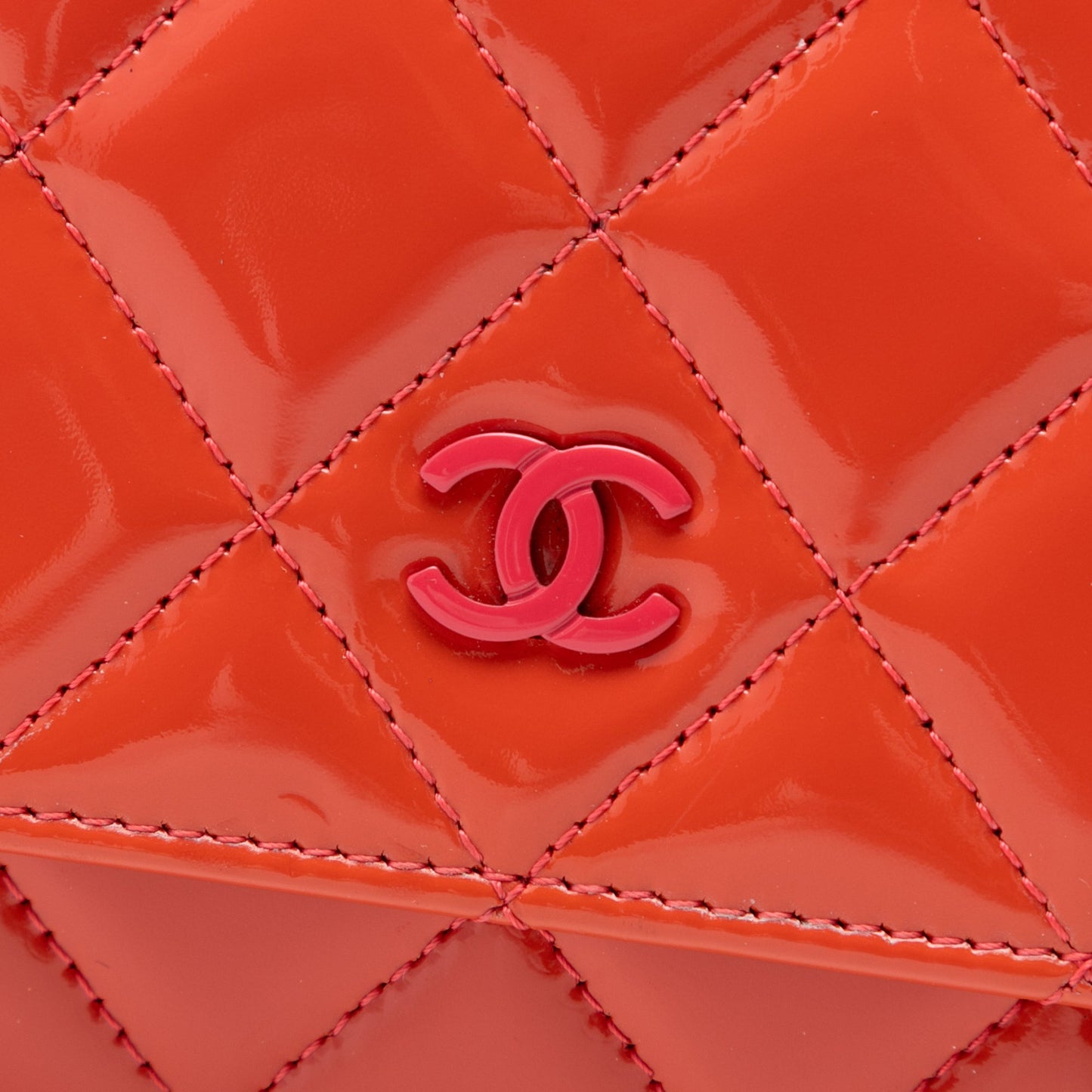 CC Quilted Patent Incognito Wallet On Chain