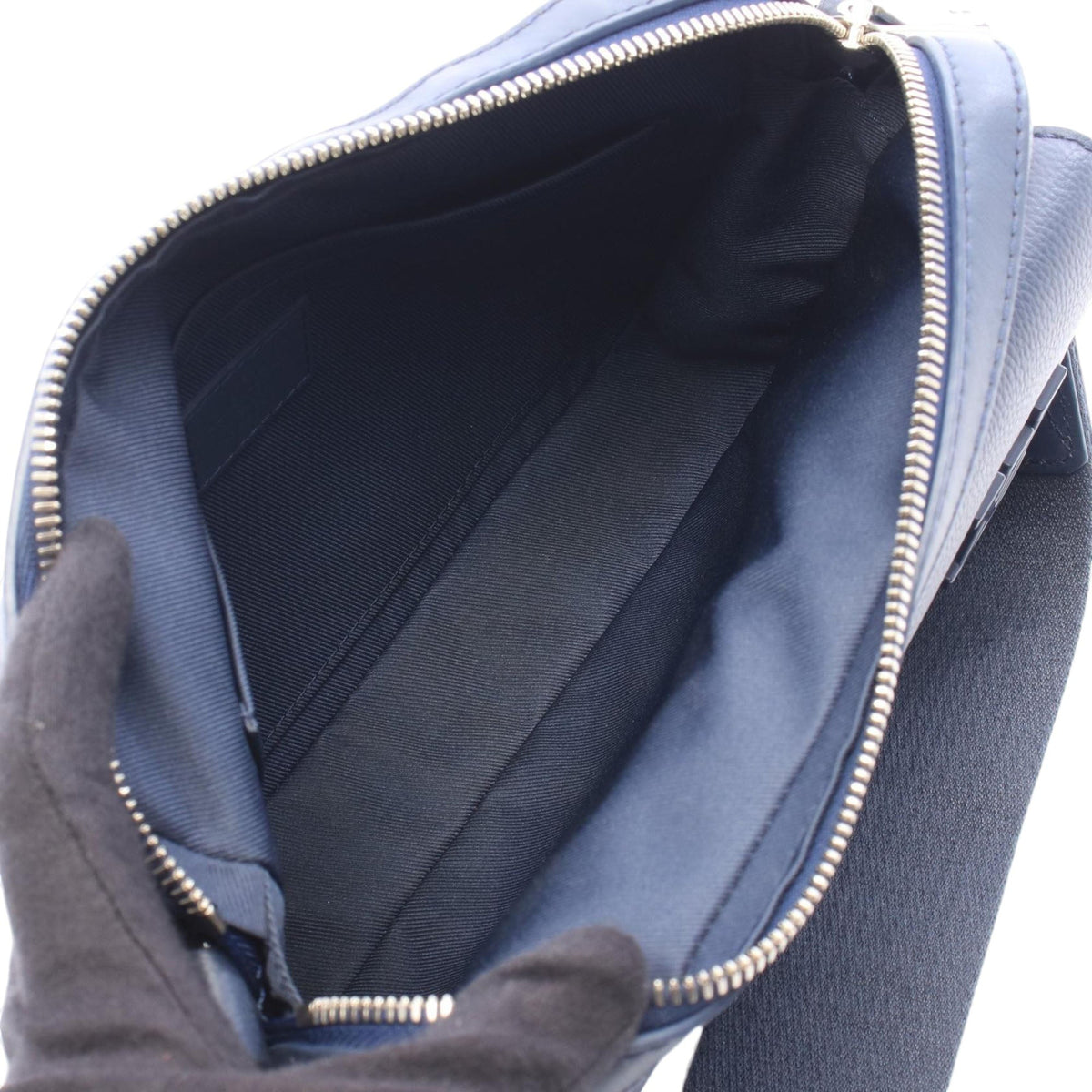 Louis Vuitton Aerogram Fastline Messenger Bag