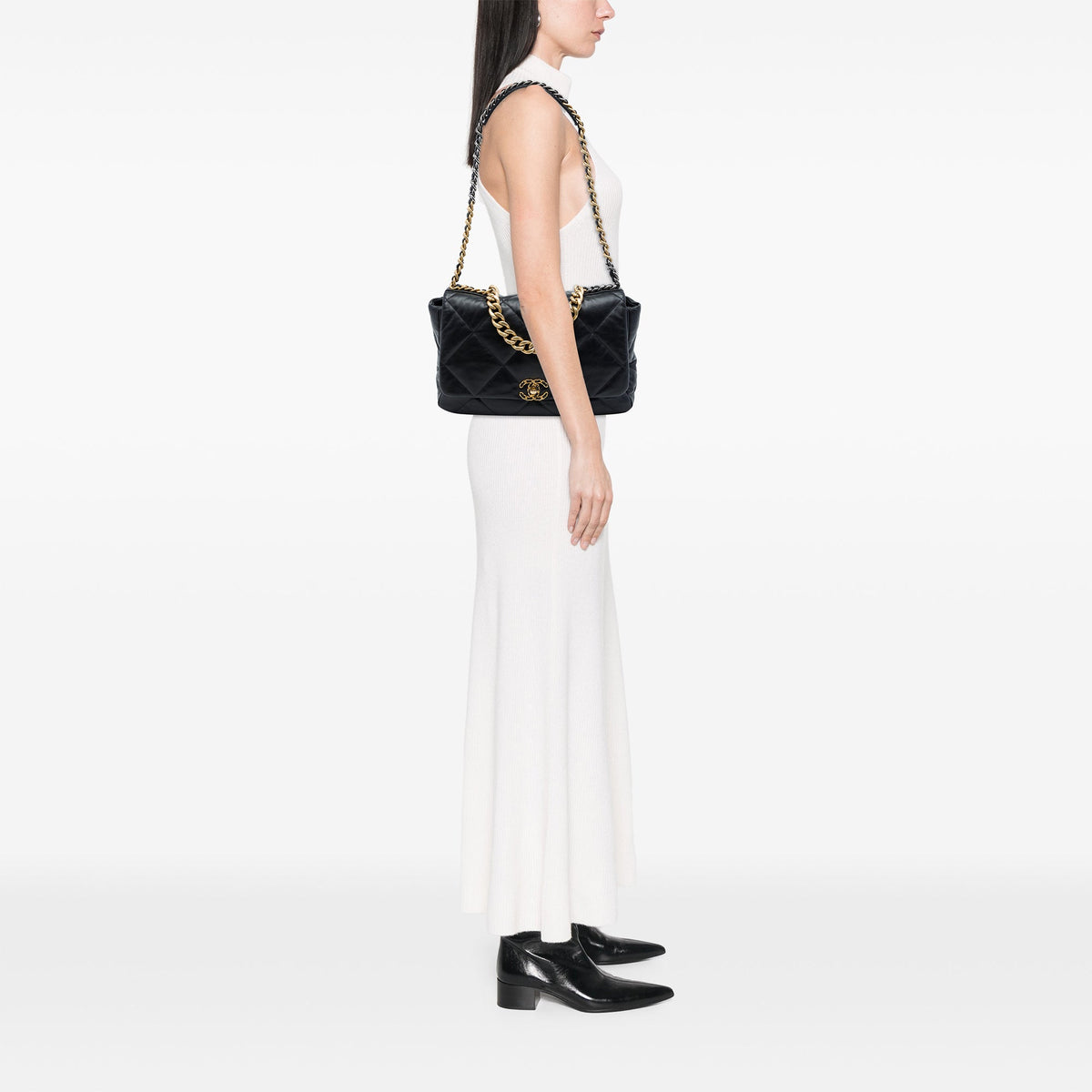 Chanel Maxi Lambskin 19 Flap — Black