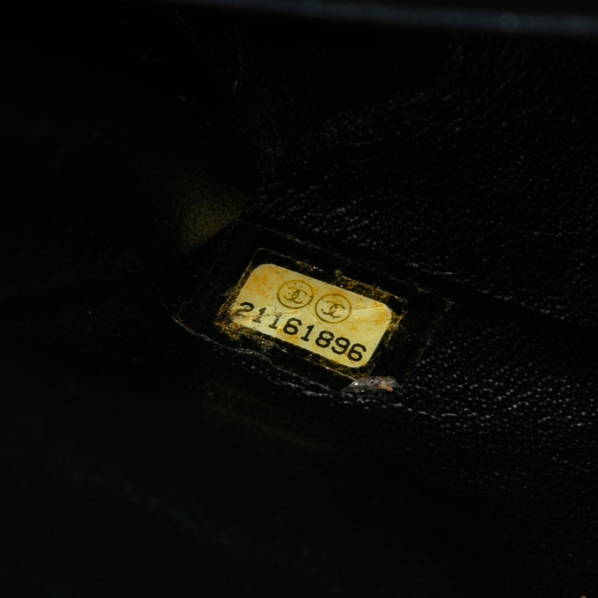 Medium Classic Chevron Patent Double Flap