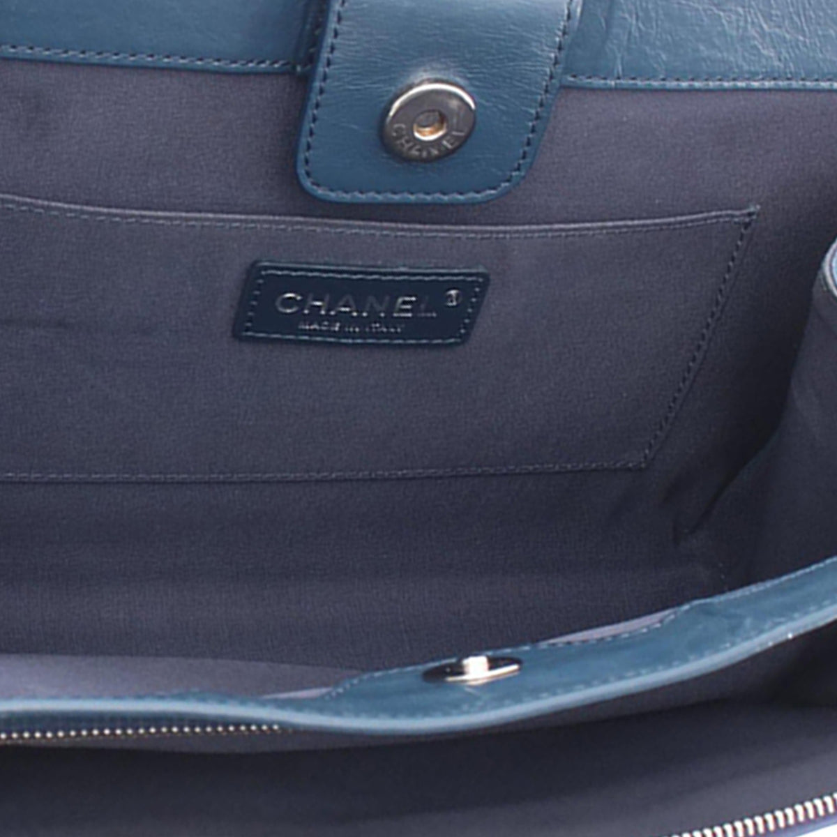 Chanel CC Quilted Aged Calfskin Shoulder Bag — Blue