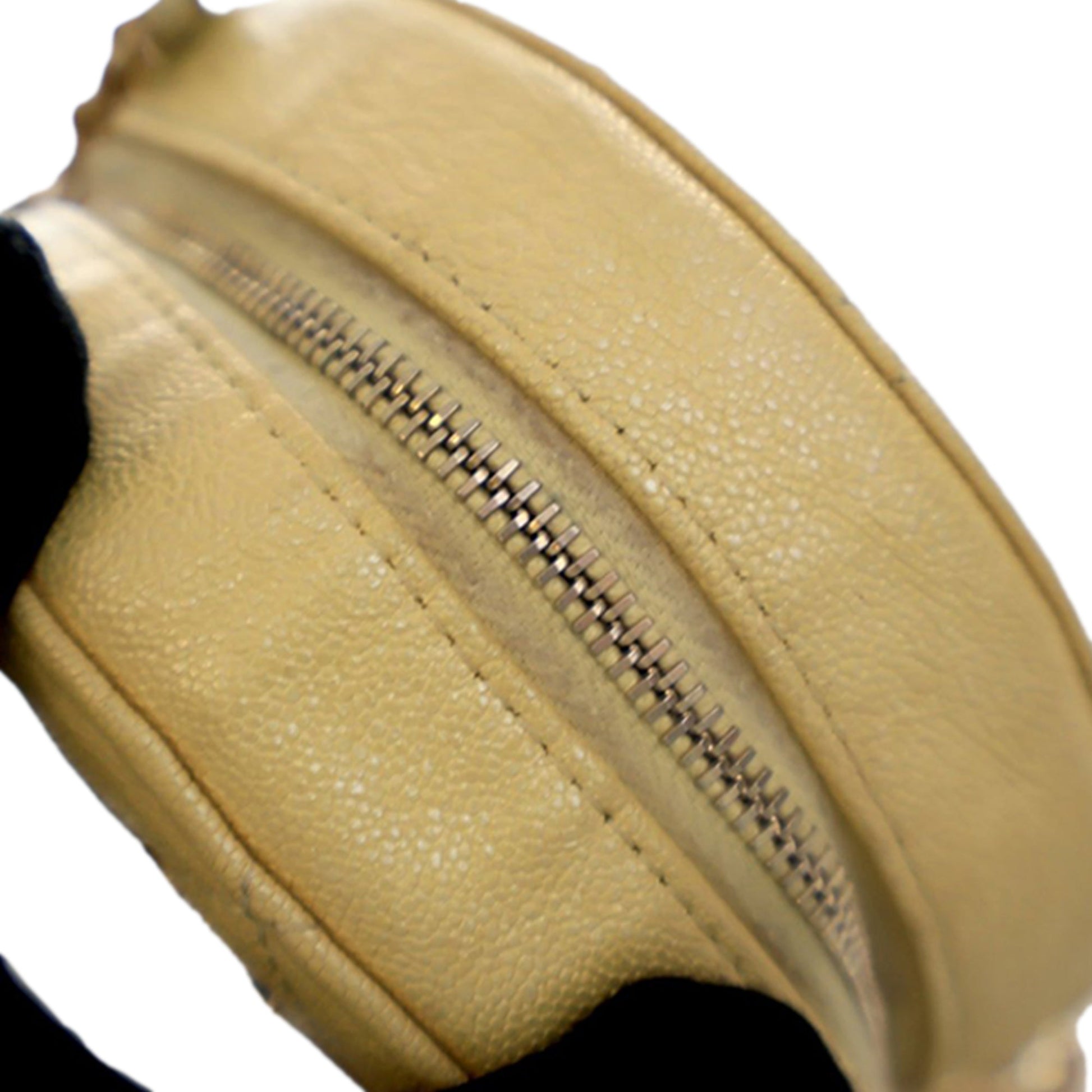 Chanel CC Quilted Caviar Round Clutch With Chain