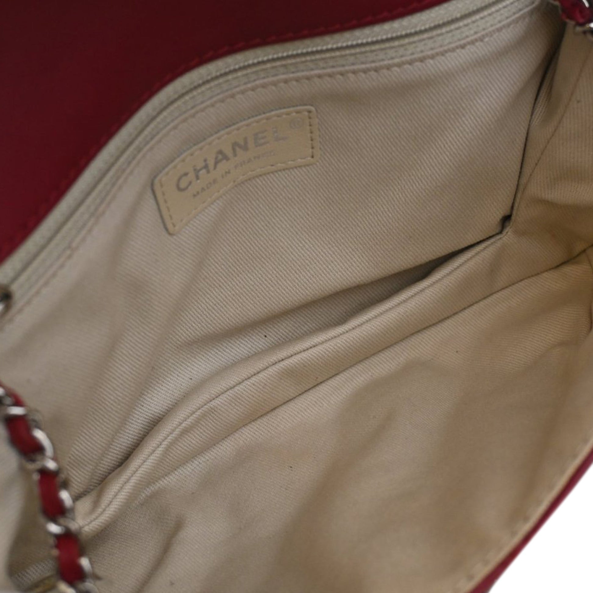 Chanel CC Quilted Calfskin Double Stitch Hamptons Flap