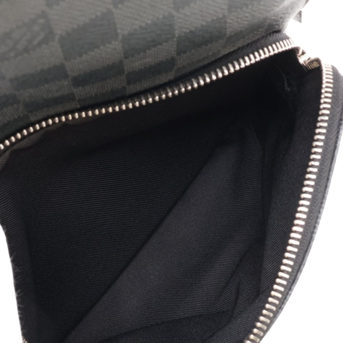 Louis Vuitton Damier Graphite Avenue Sling — Black