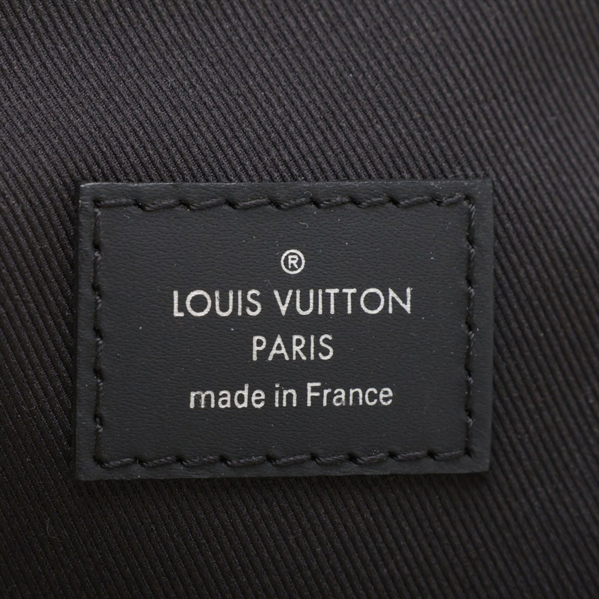 Louis Vuitton Damier Graphite Avenue Sling — Black