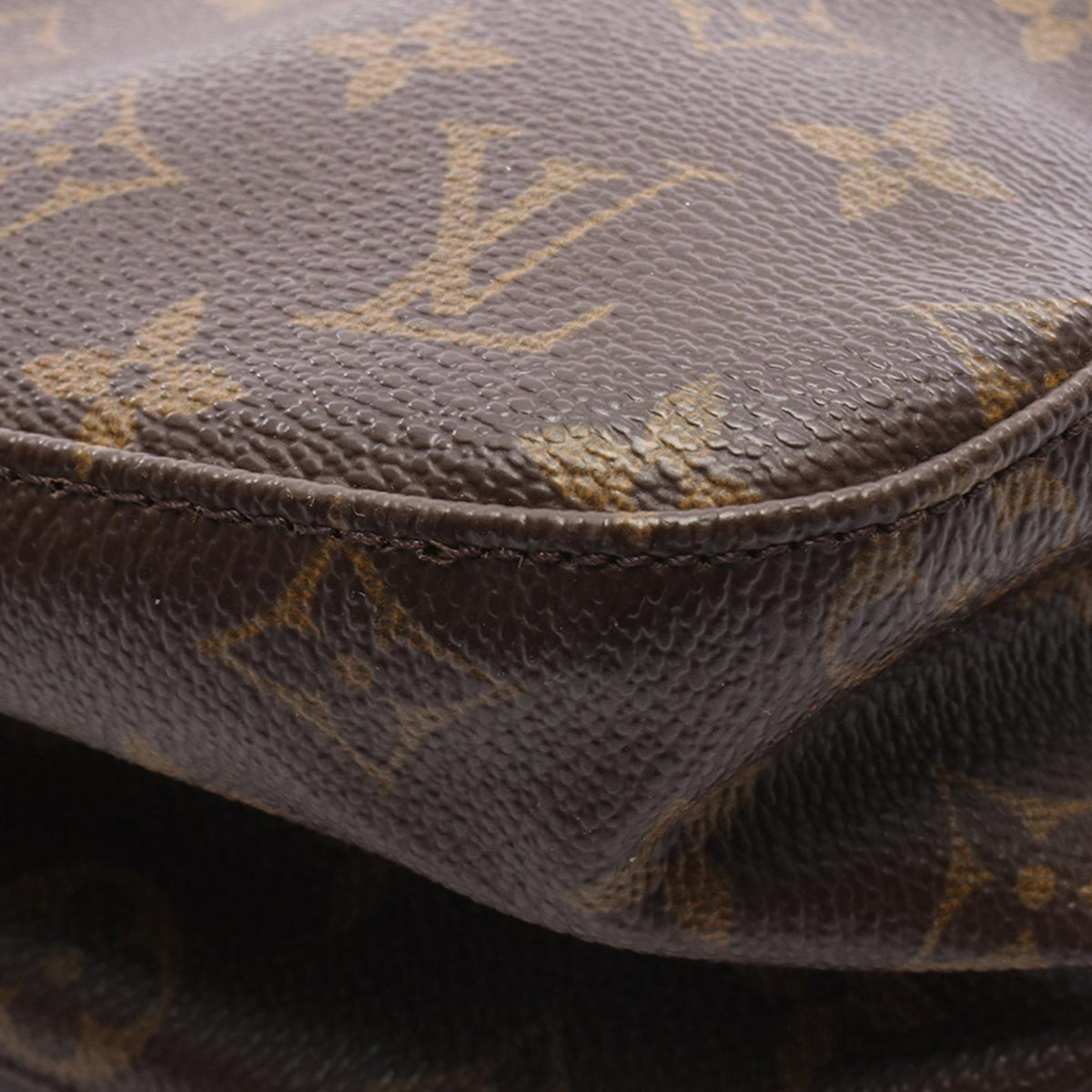 Louis Vuitton Monogram Looping MM