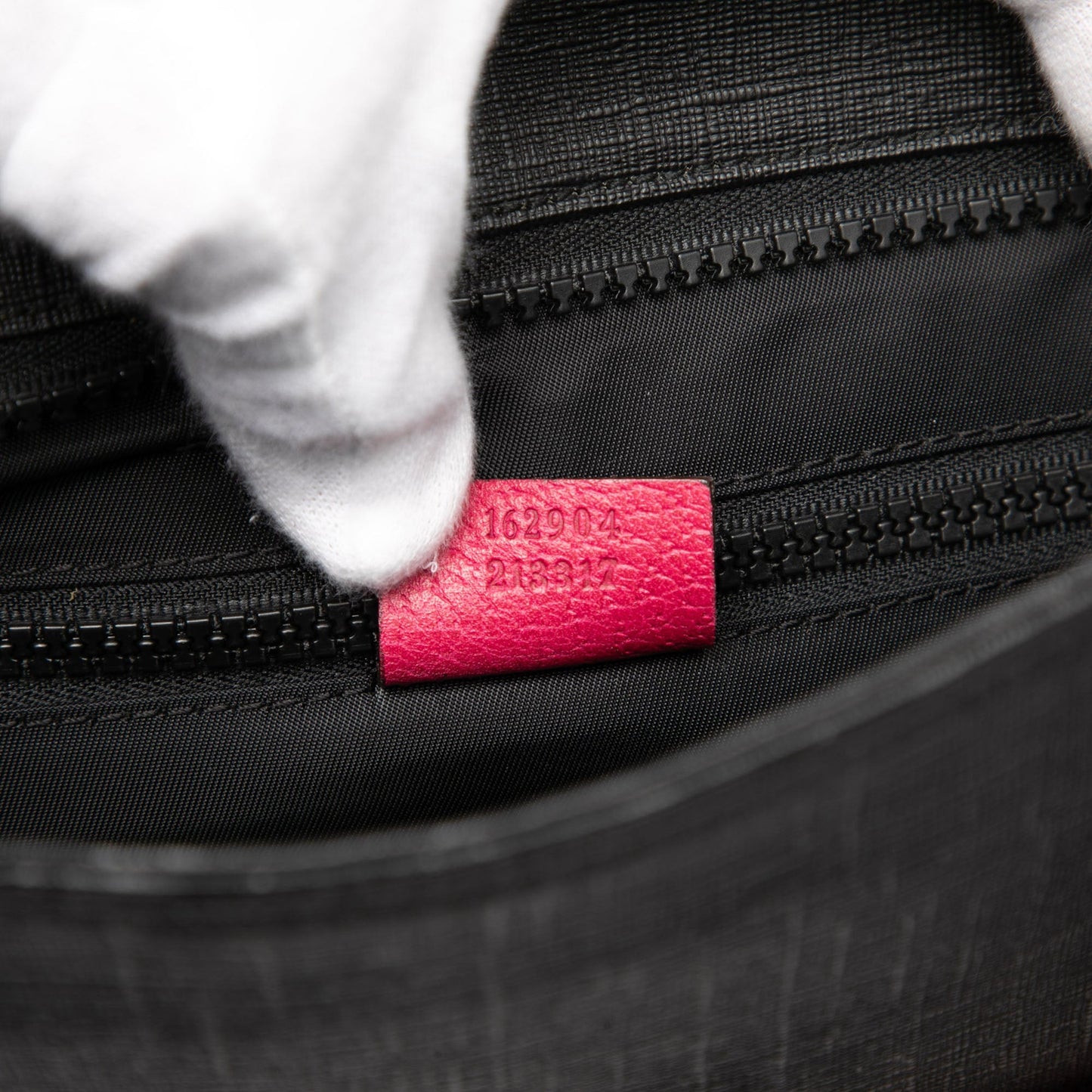 GG Supreme Trademark Logo Crossbody