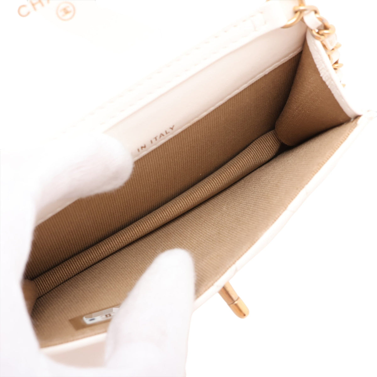 Chanel CC Quilted Lambskin Pearl Crush Clutch With Chain — White