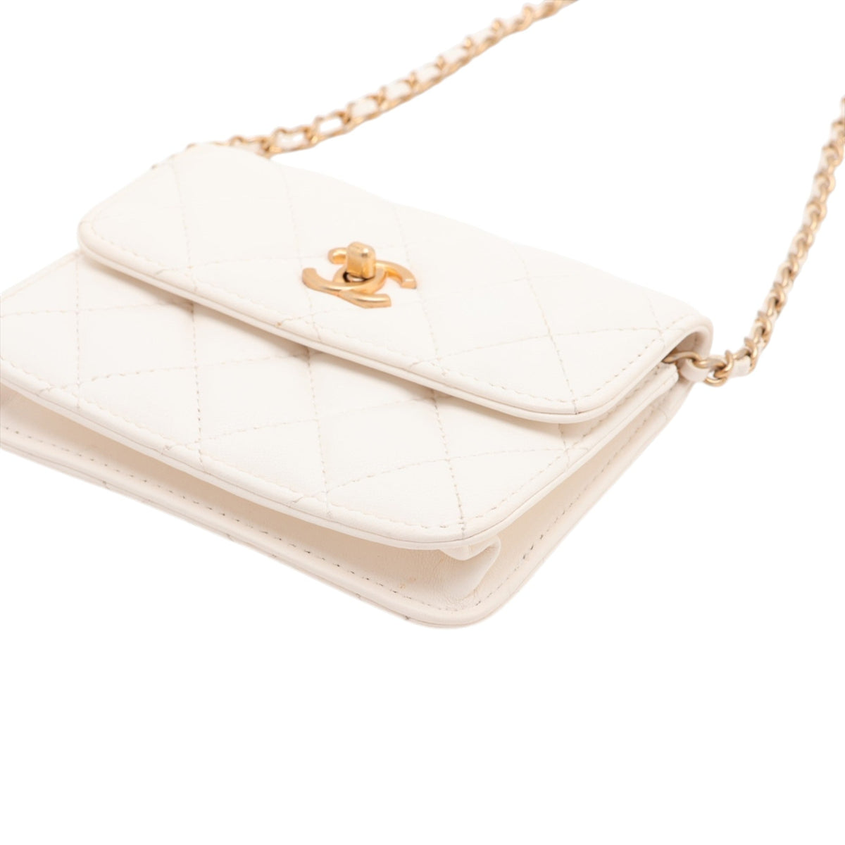 Chanel CC Quilted Lambskin Pearl Crush Clutch With Chain — White