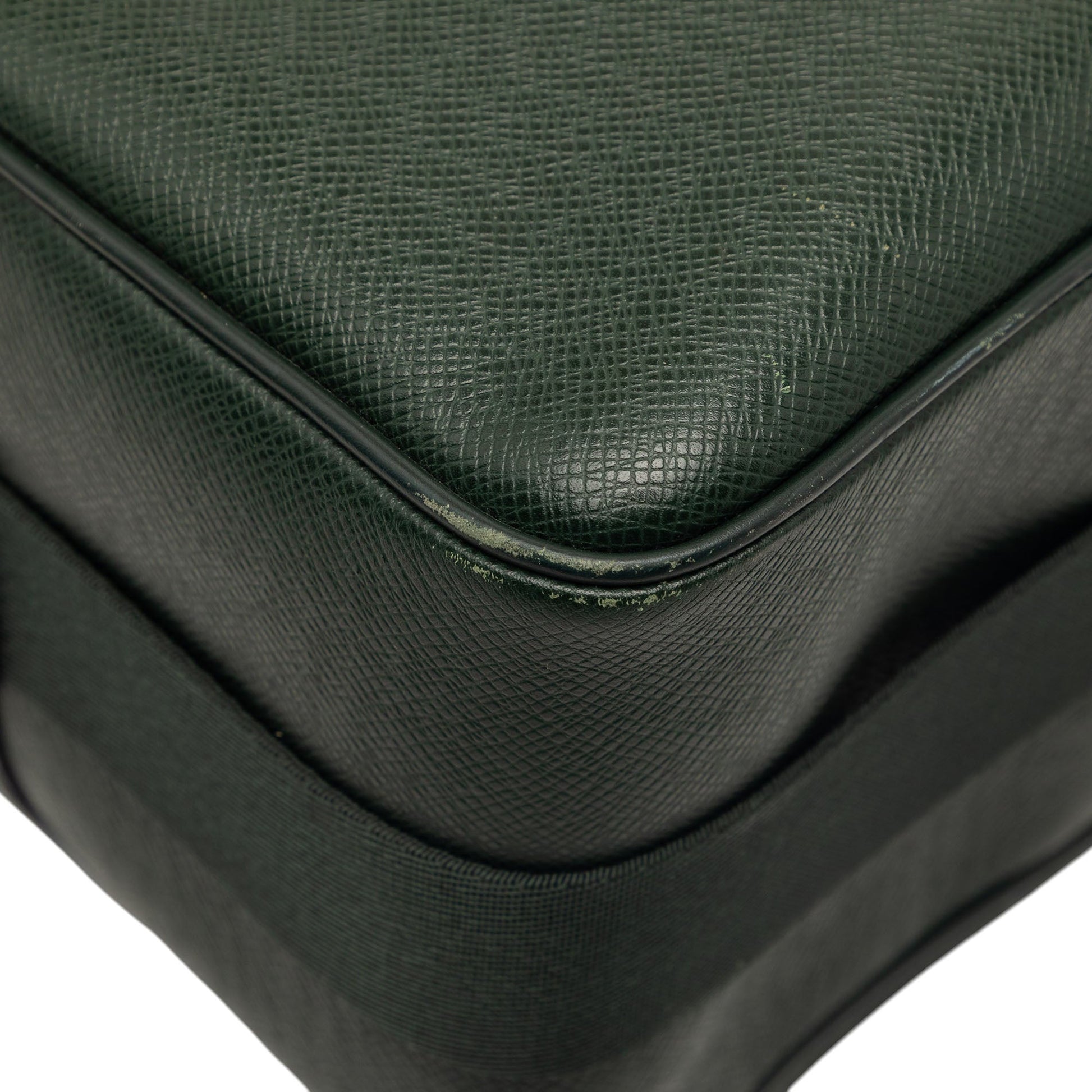Louis Vuitton Taiga Reporter PM