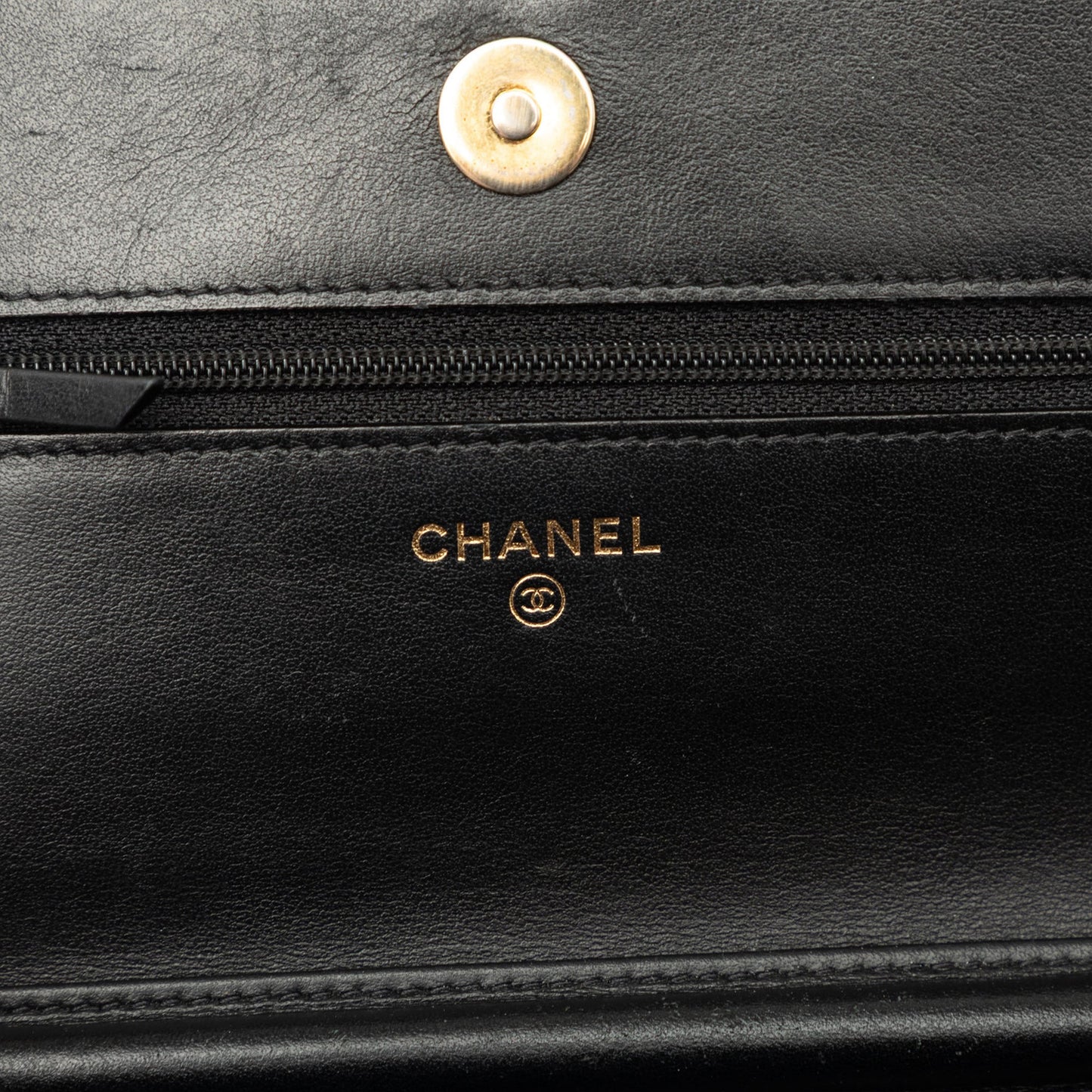 Chanel Caviar CC Filigree Wallet On Chain