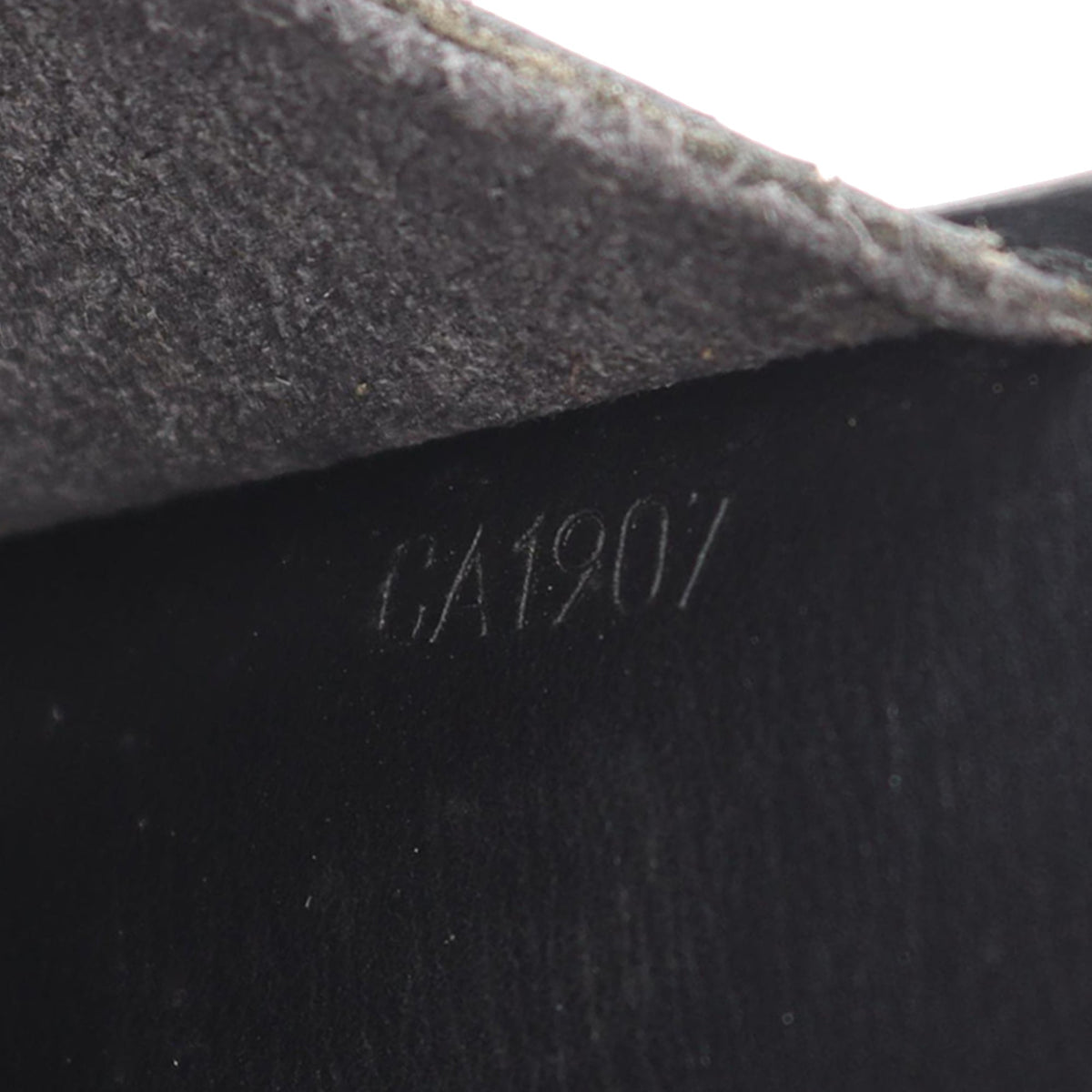 Louis Vuitton Epi Cluny — Black