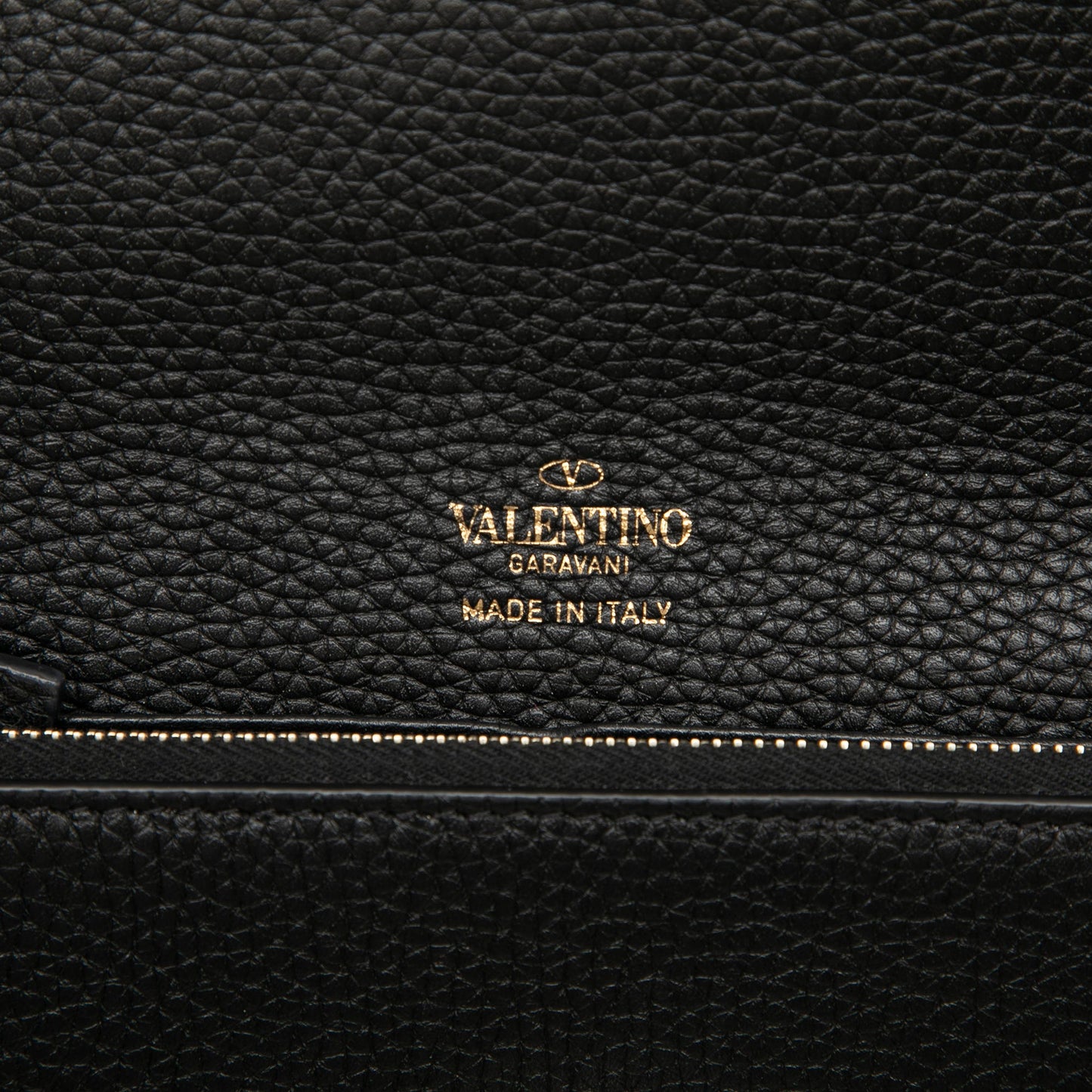 Valentino Pebbled Calfskin Rockstud Flip Lock Wallet On Chain