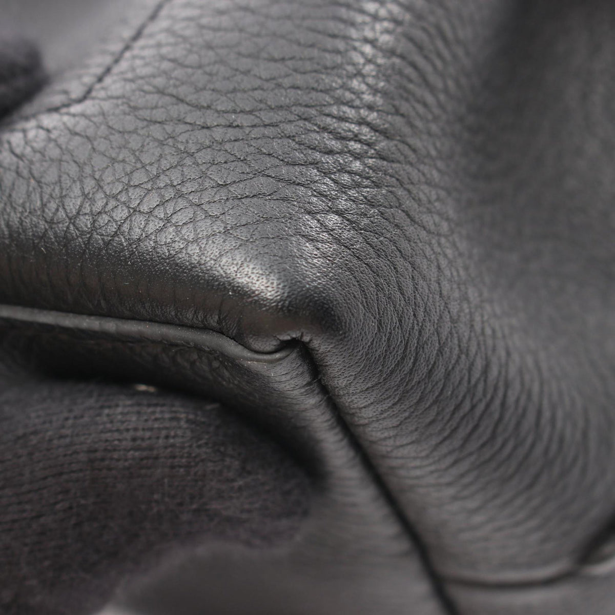 Louis Vuitton Grained Calfskin LockMe Ever BB