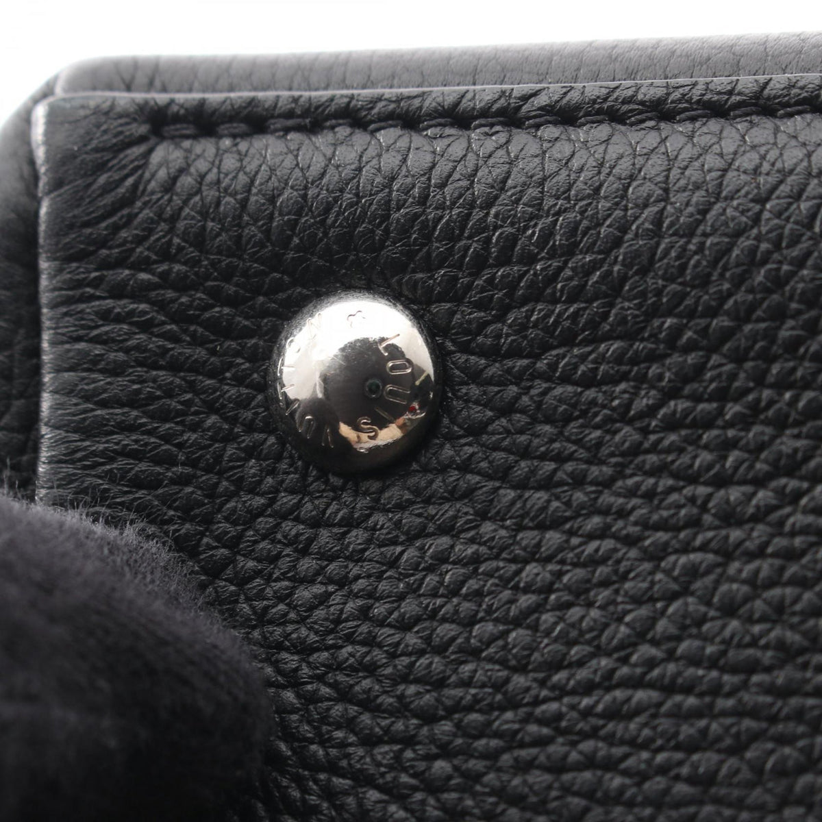 Louis Vuitton Grained Calfskin LockMe Ever BB