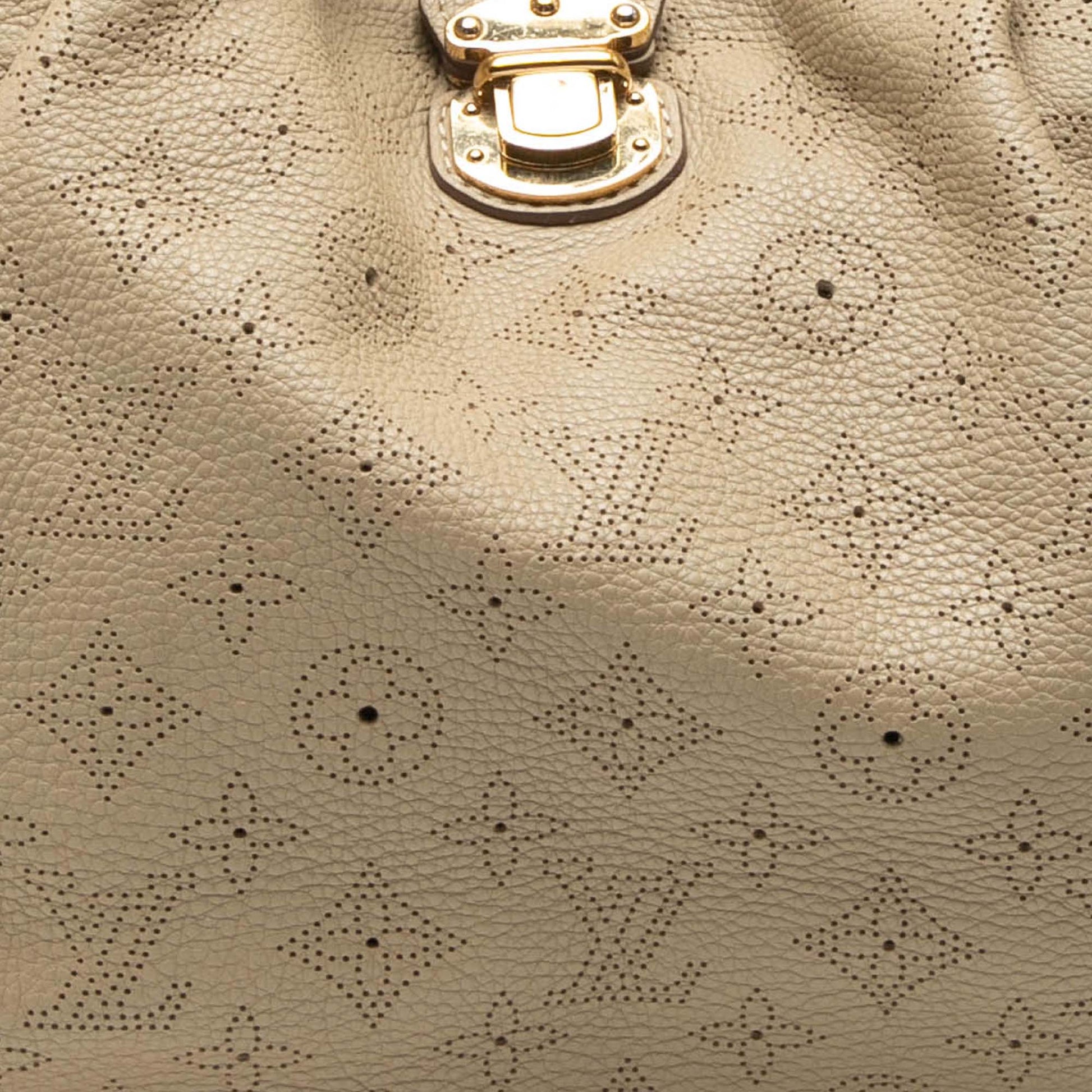 Louis Vuitton Monogram Mahina L Hobo