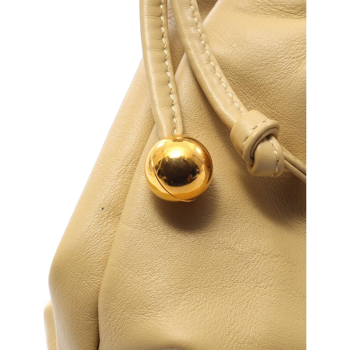 Bottega Veneta Medium Nappa The Bulb — Beige
