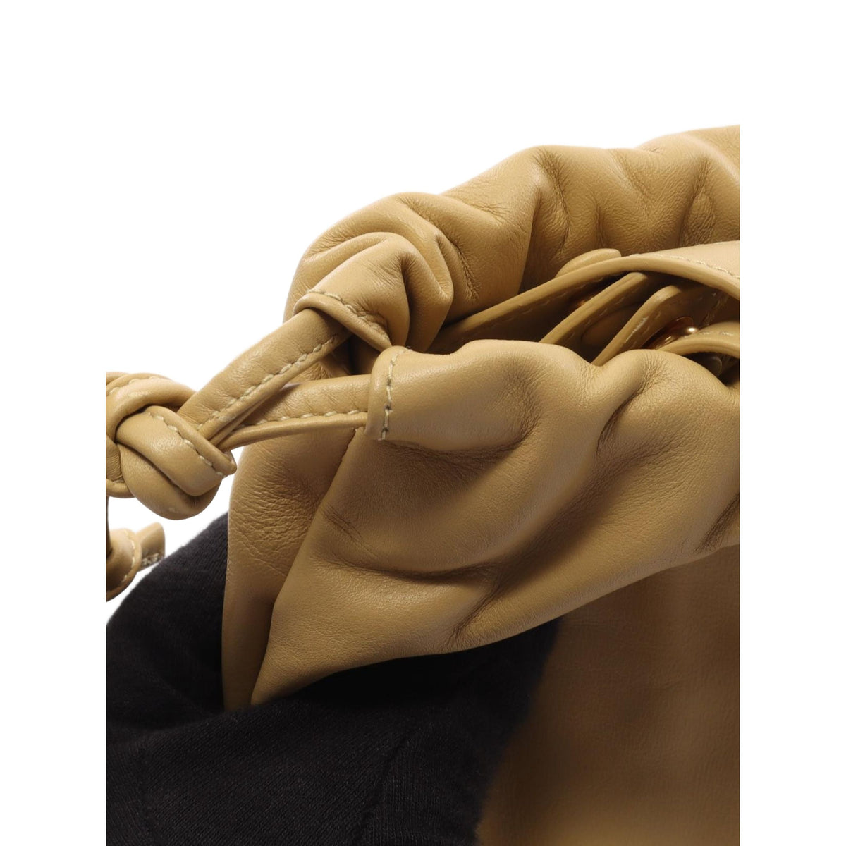 Bottega Veneta Medium Nappa The Bulb — Beige