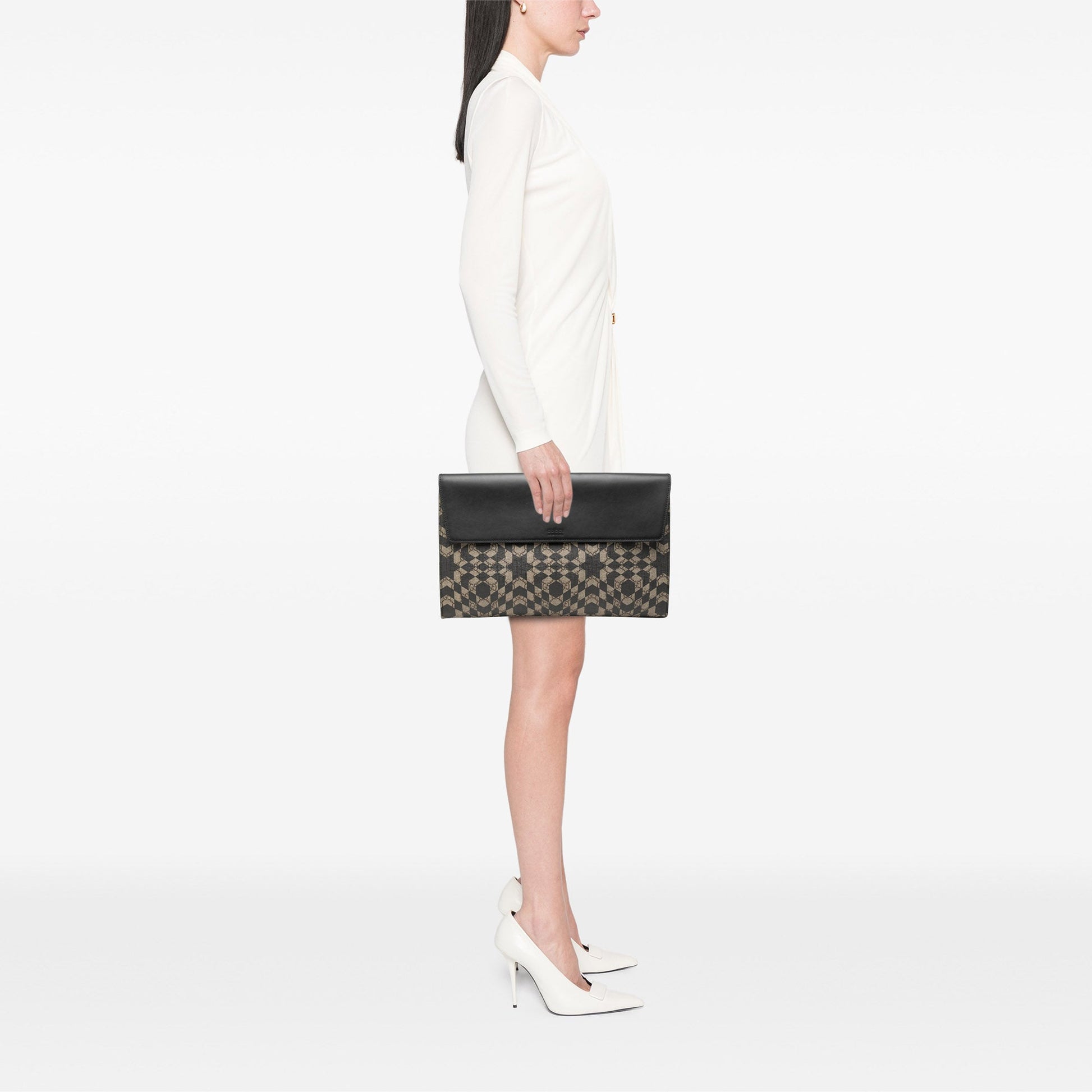 Gucci GG Supreme Caleido Clutch
