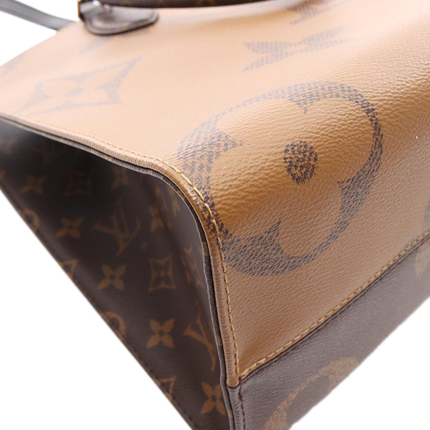 Louis Vuitton Monogram Reverse Giant OnTheGo MM