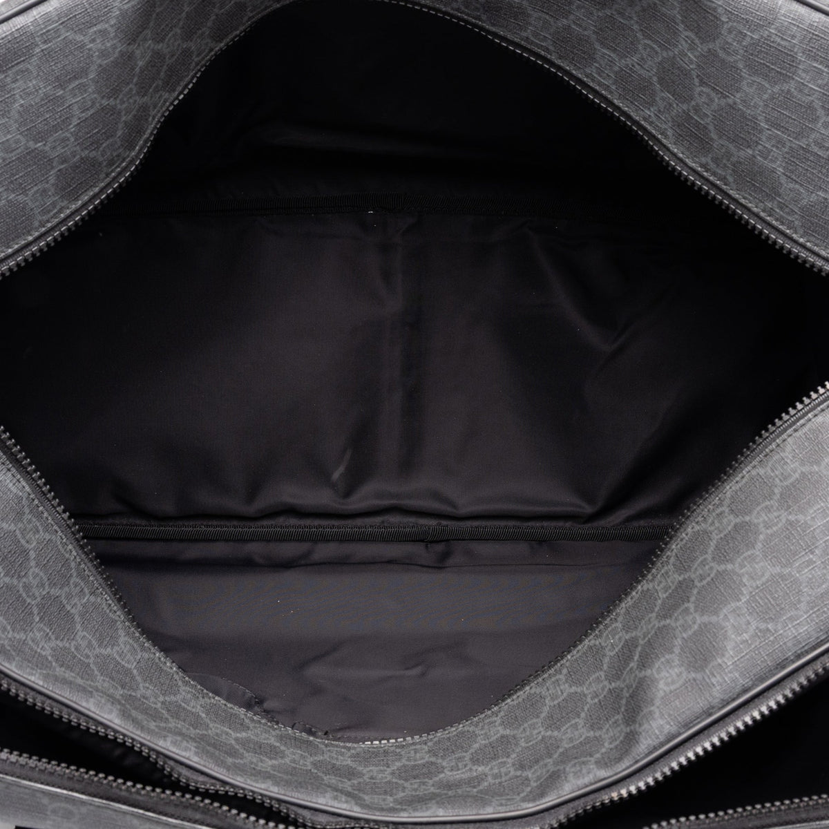 Gucci GG Supreme Travel Bag — Black