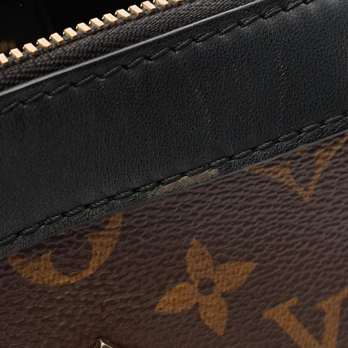 Louis Vuitton Monogram Saintonge — Brown
