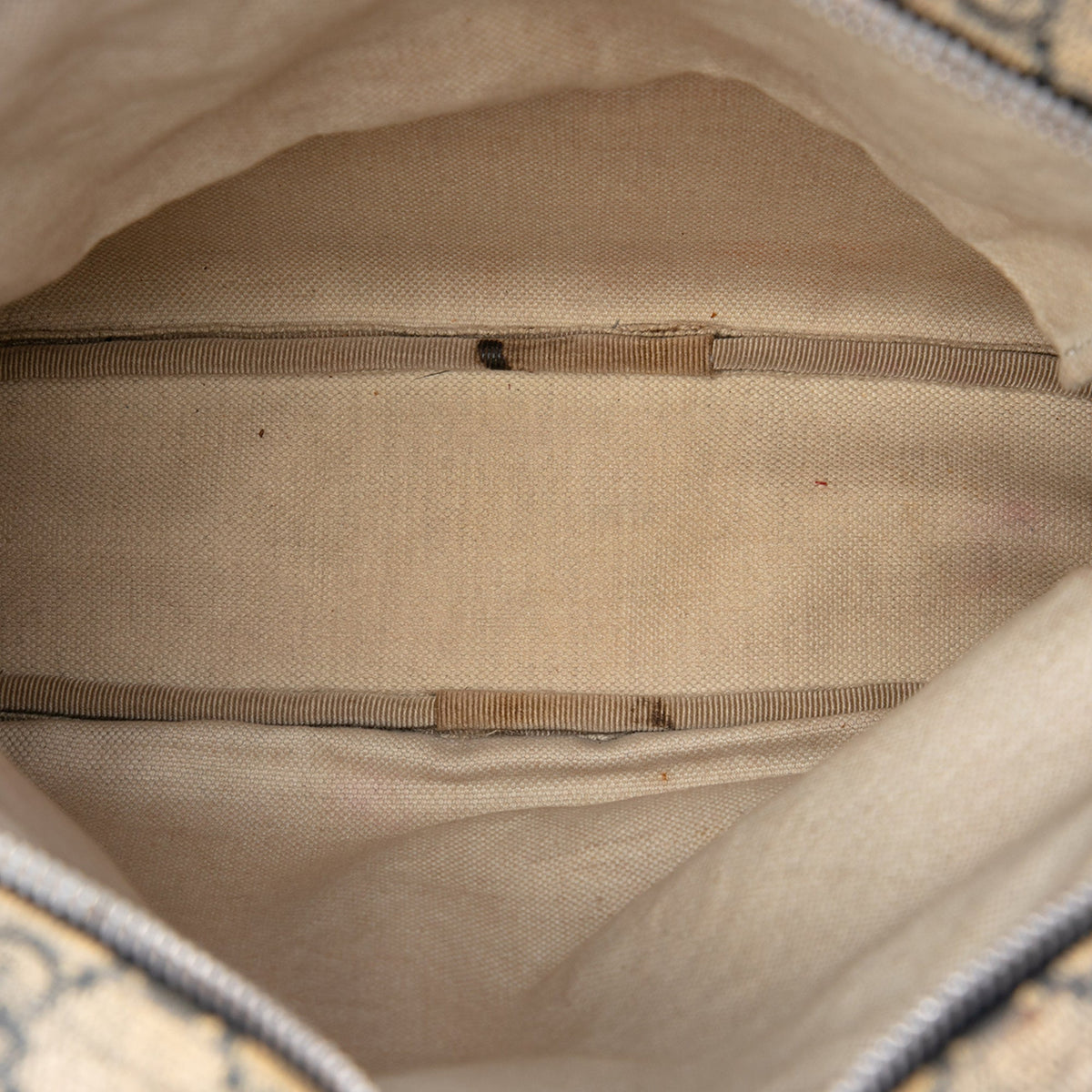 Gucci GG Supreme Crossbody — Beige