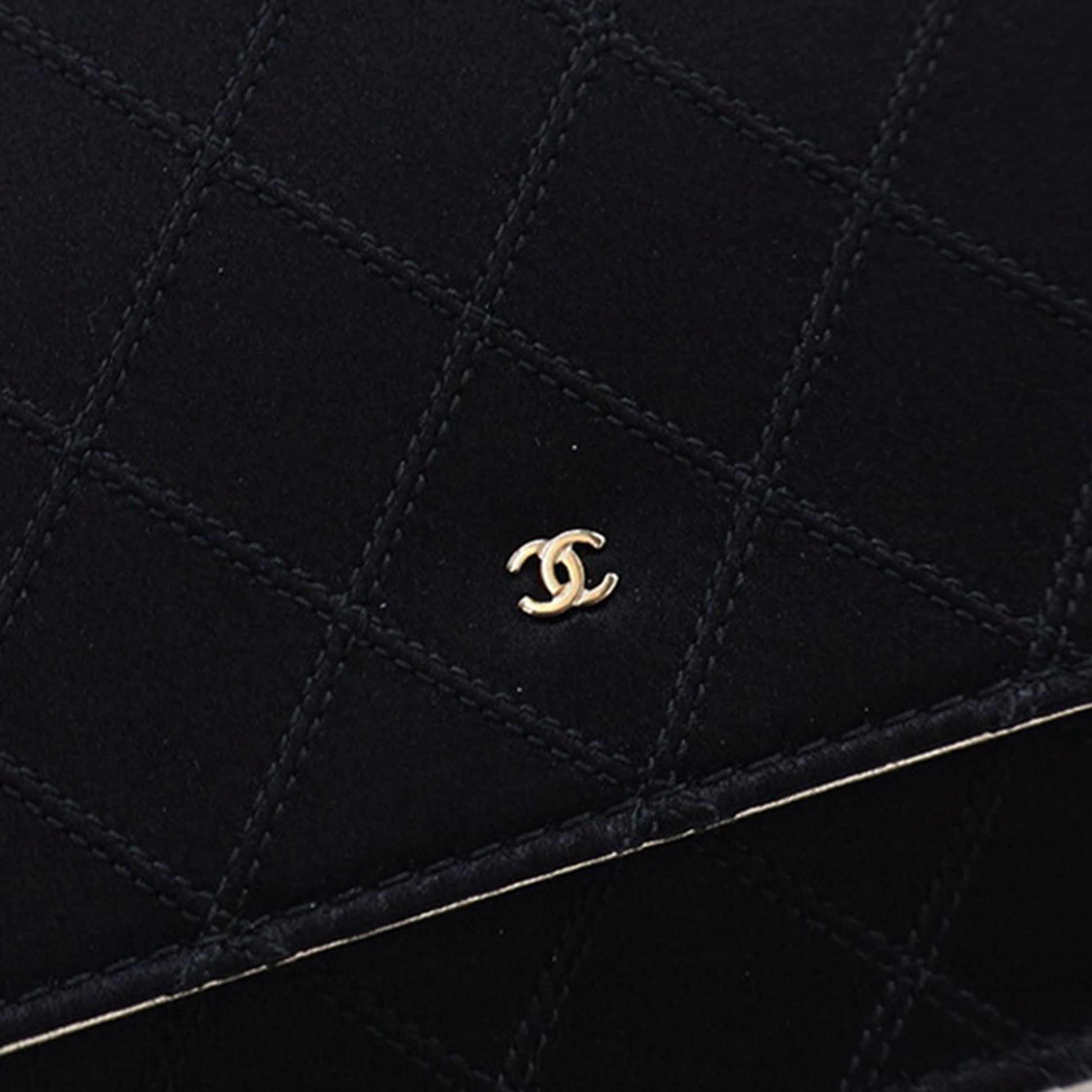 Chanel Bicolor Satin Diamond Stitch Wallet On Chain
