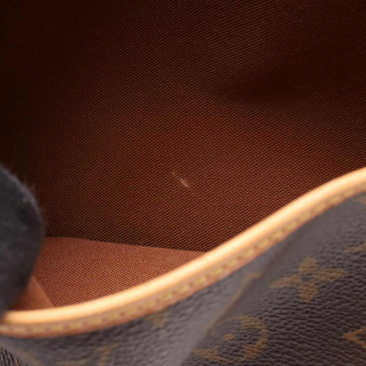 Louis Vuitton Monogram Saumur 30
