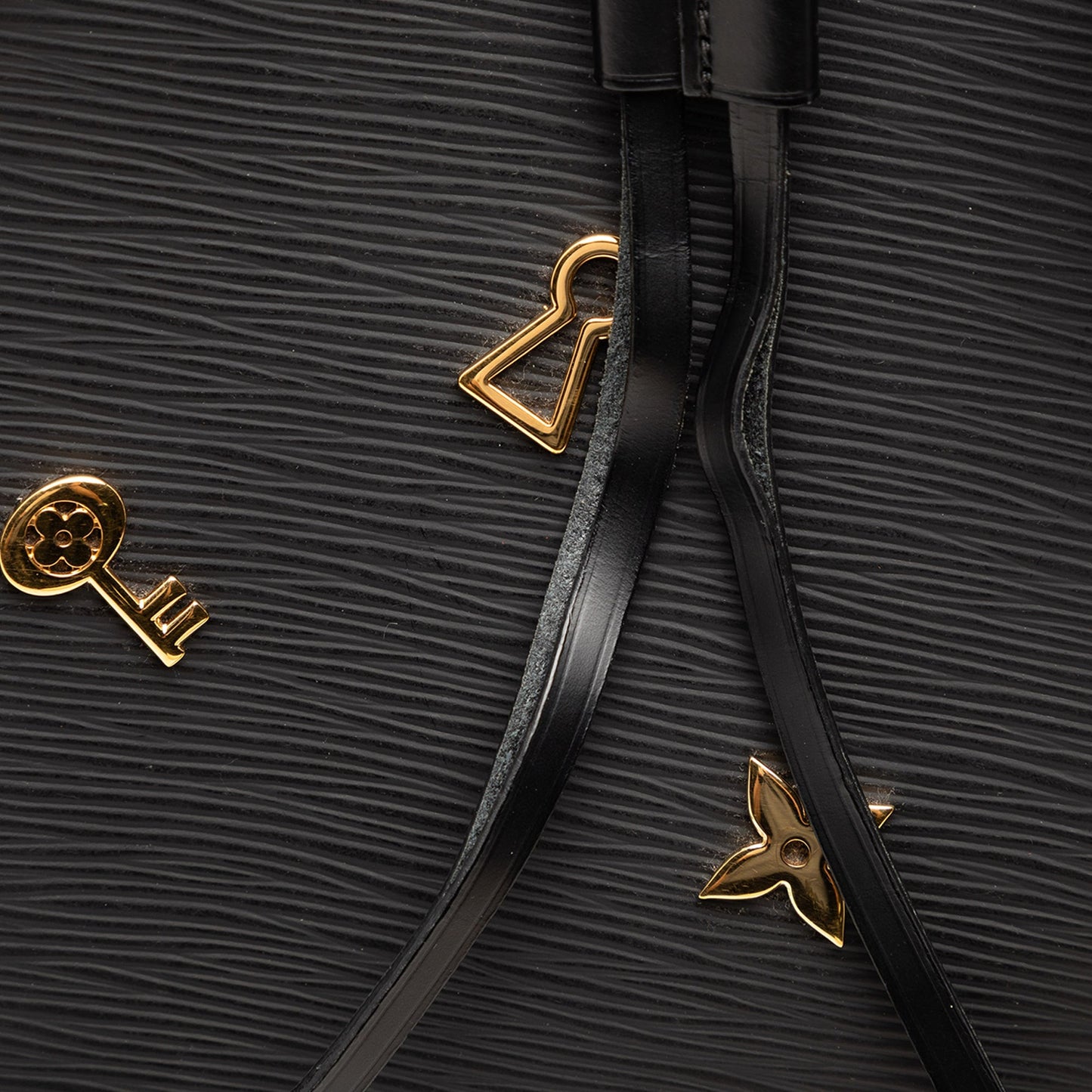 Louis Vuitton Epi Love Lock Neonoe