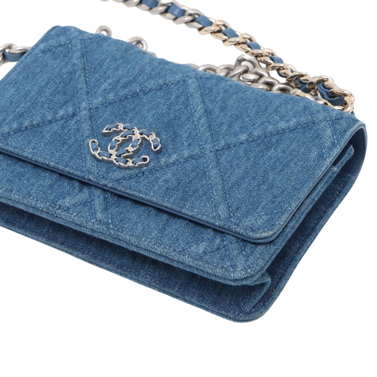 Chanel Denim 19 Flap Wallet On Chain — Blue