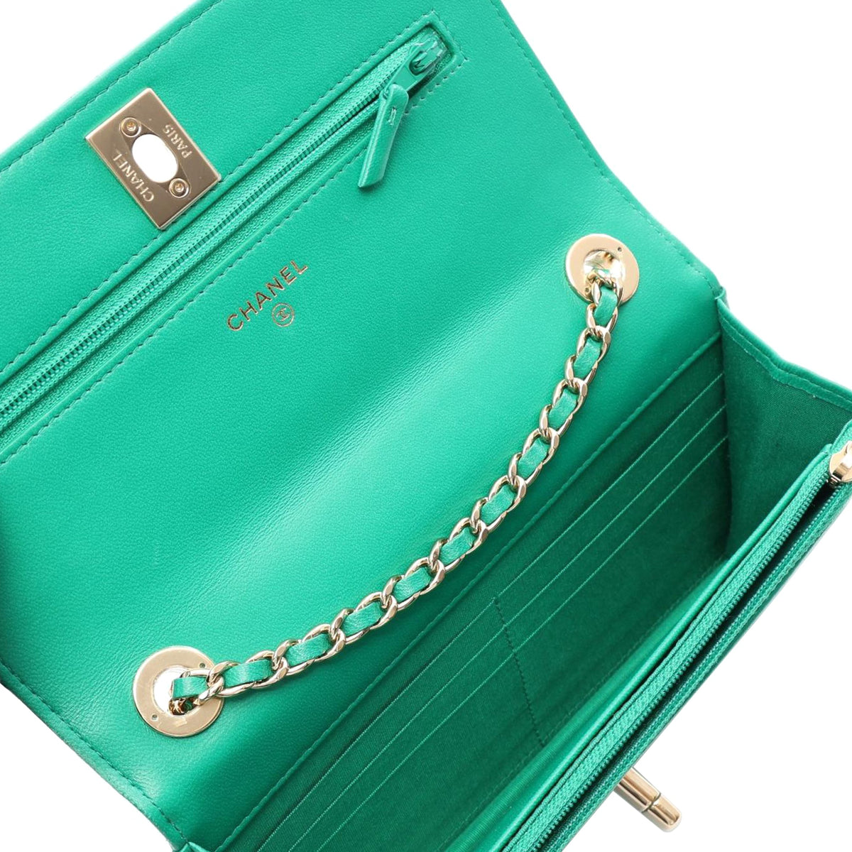Chanel Quilted Lambskin Trendy CC Wallet on Chain — Green