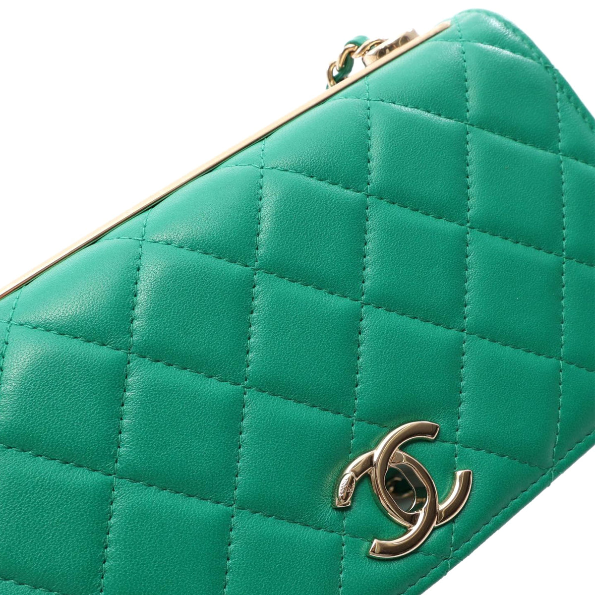 Chanel Quilted Lambskin Trendy CC Wallet on Chain — Green