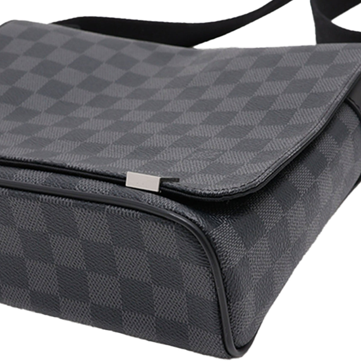 Louis Vuitton Damier Graphite District PM — Black