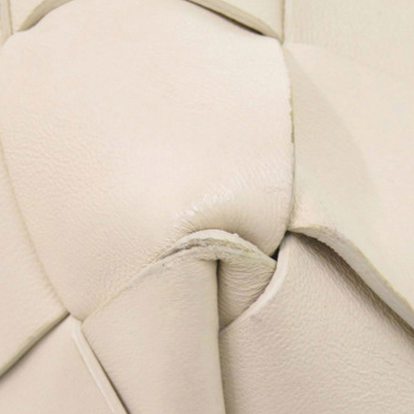Bottega Veneta Lambskin Maxi Intrecciato Cabat Tote 30