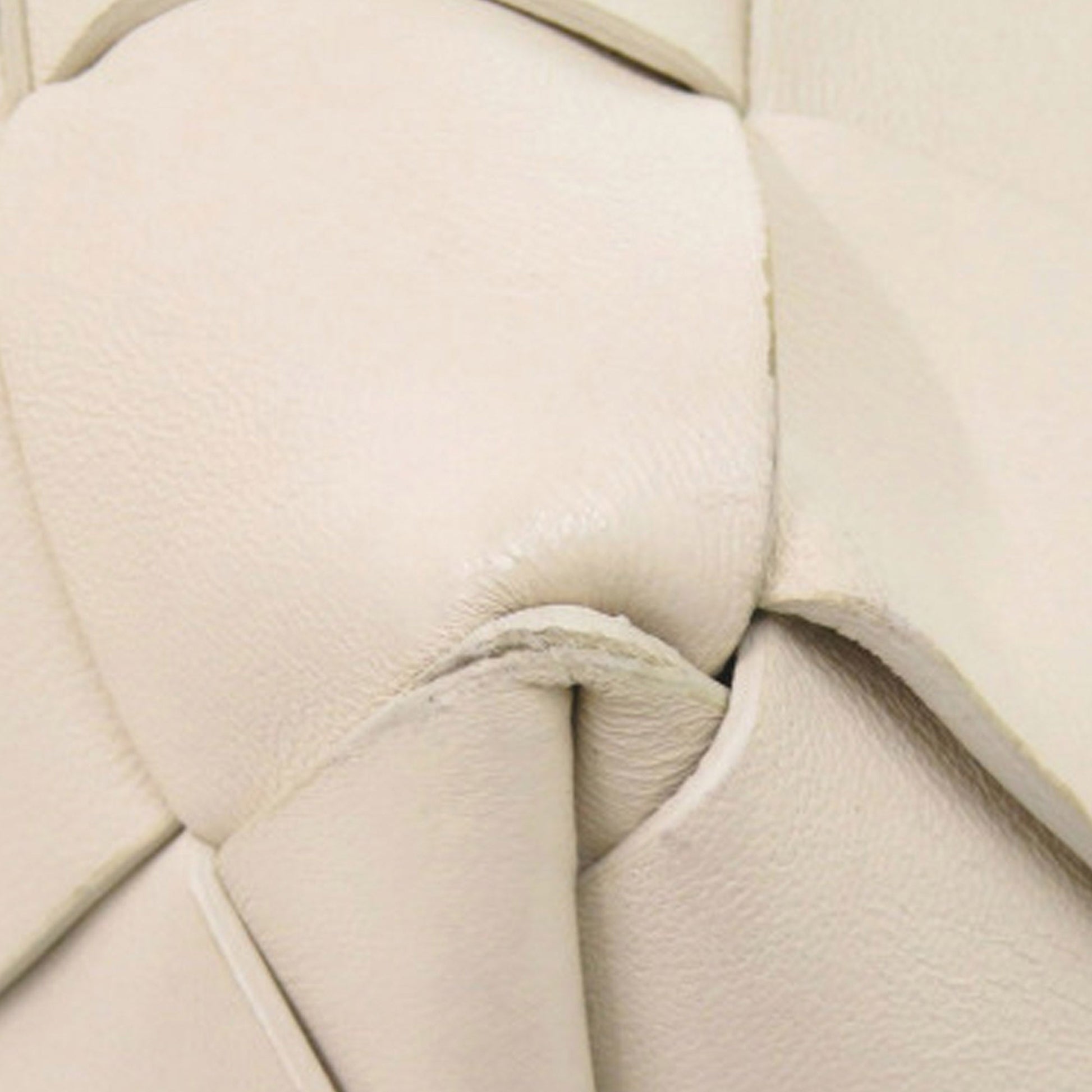 Bottega Veneta Lambskin Maxi Intrecciato Cabat Tote 30