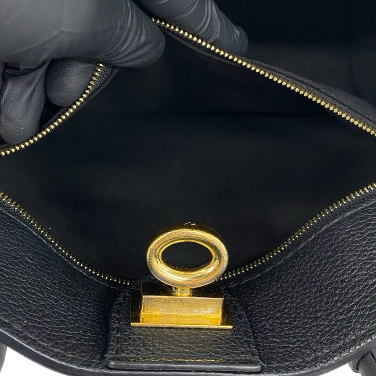 Louis Vuitton Monogram On My Side PM