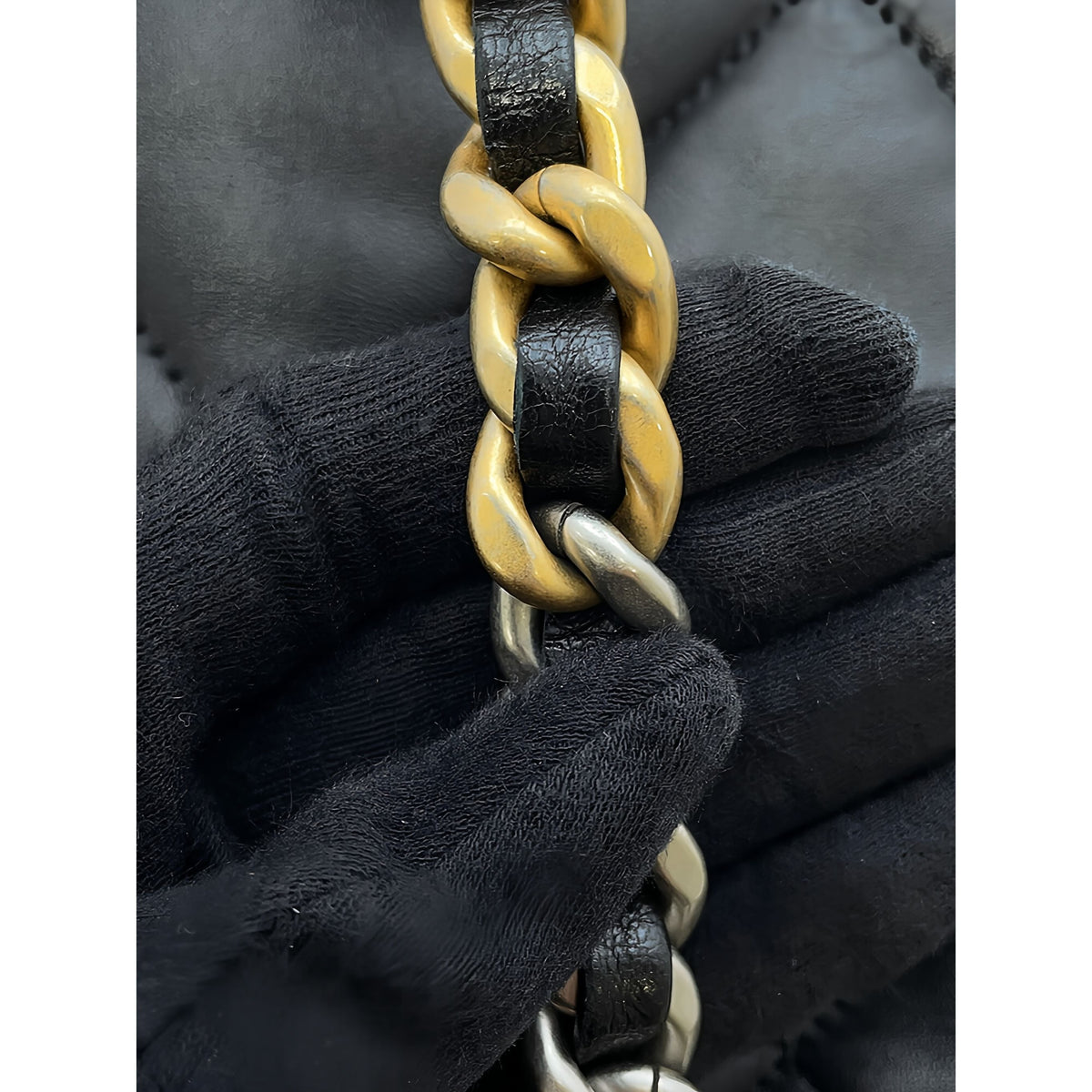 Chanel Medium Lambskin 19 Flap — Black
