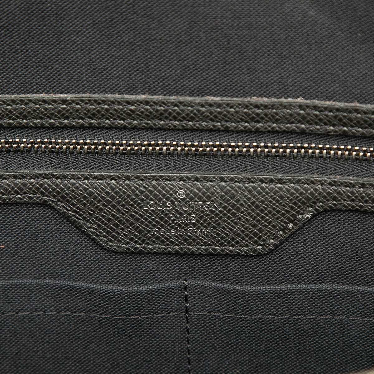 Louis Vuitton Taiga Neo Igor Briefcase — Black