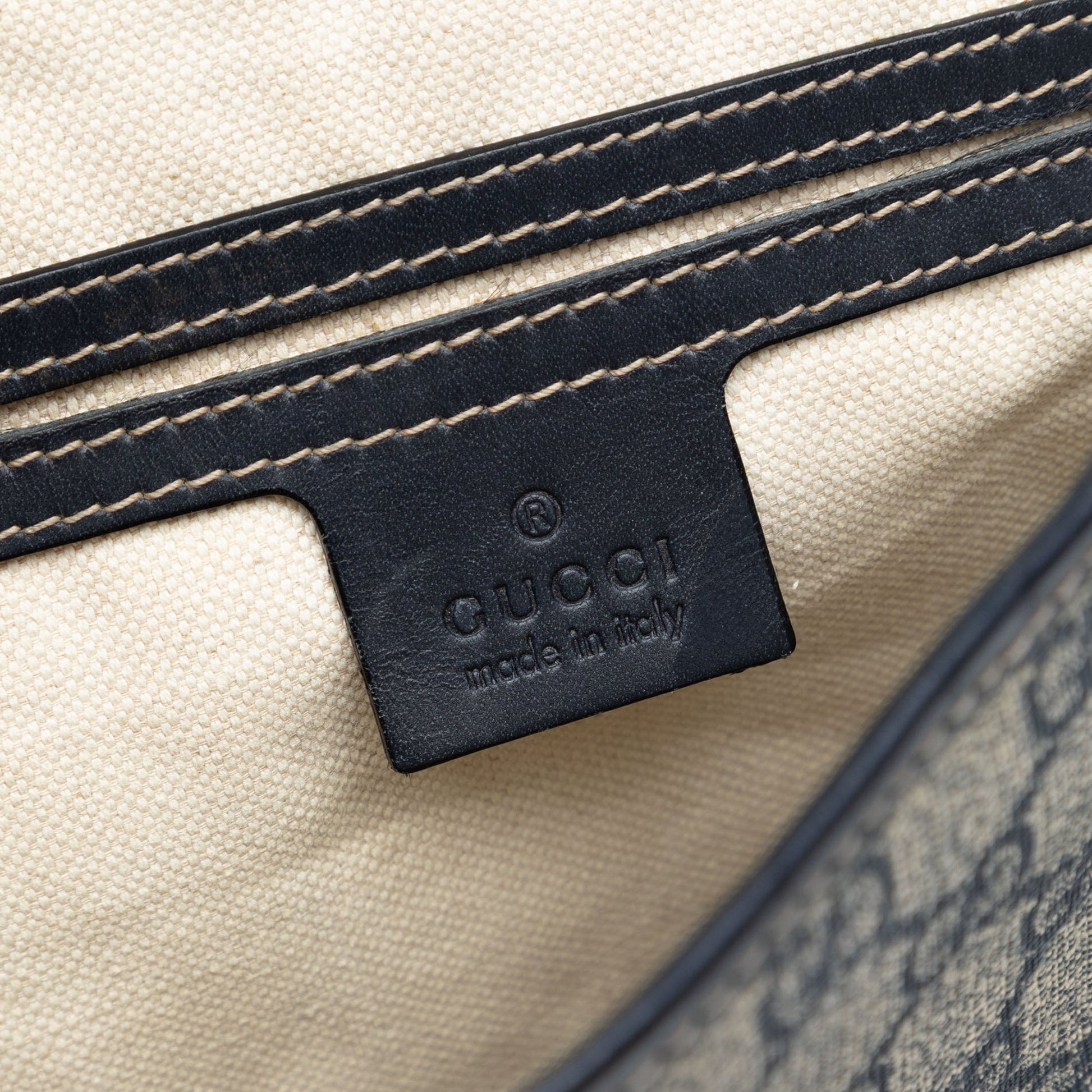 Gucci GG Supreme Crossbody