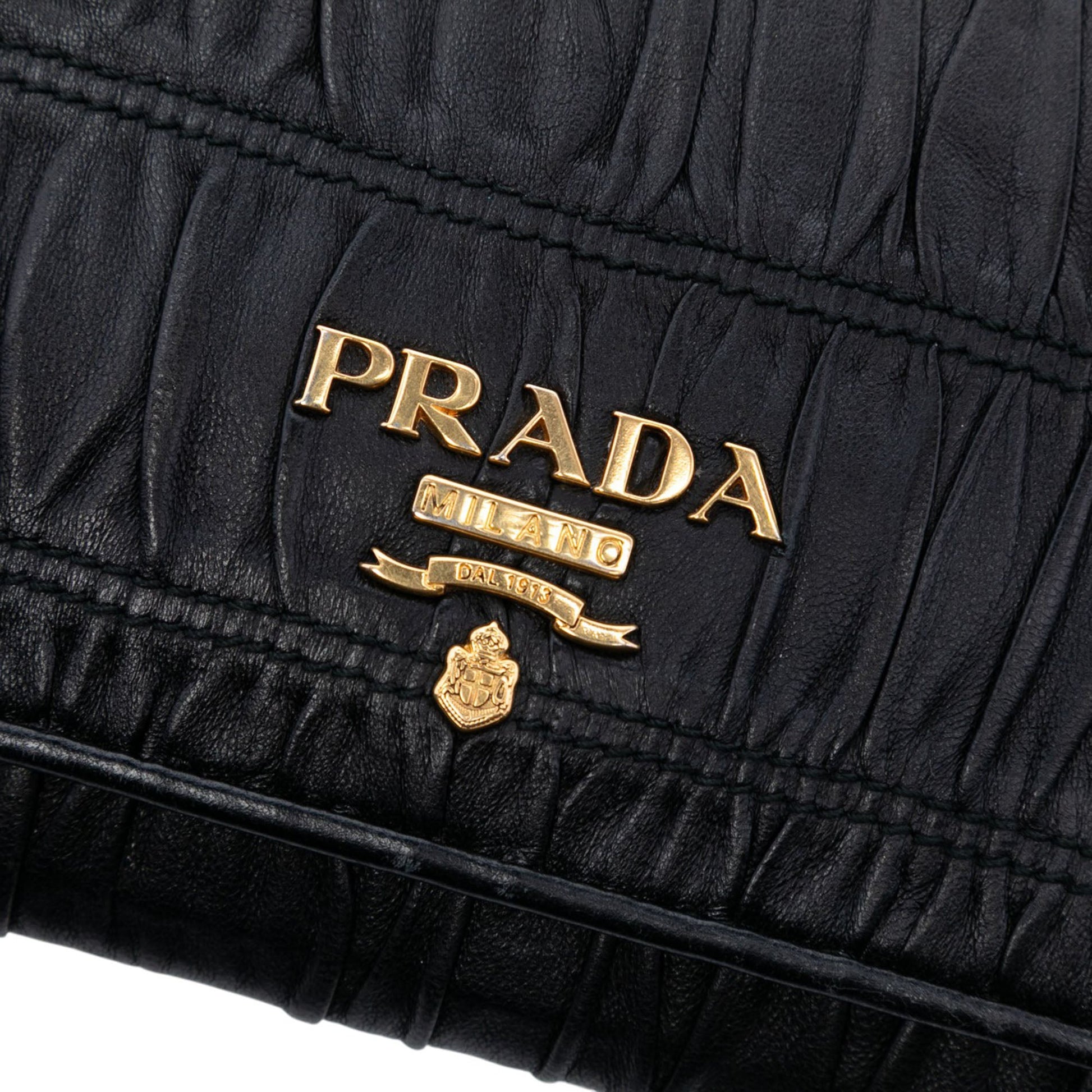 Prada Nappa Gaufre Wallet On Chain