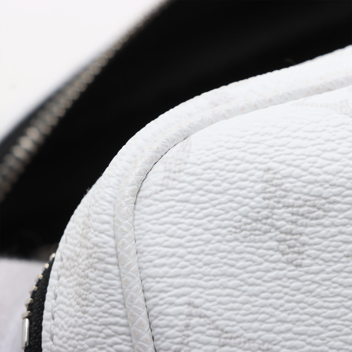 Louis Vuitton Monogram Taigarama Dopp Kit — White