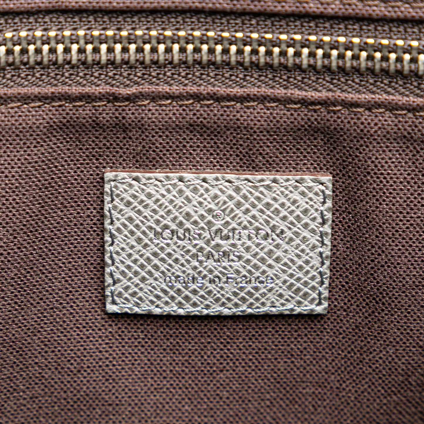 Louis Vuitton Taiga Roman MM