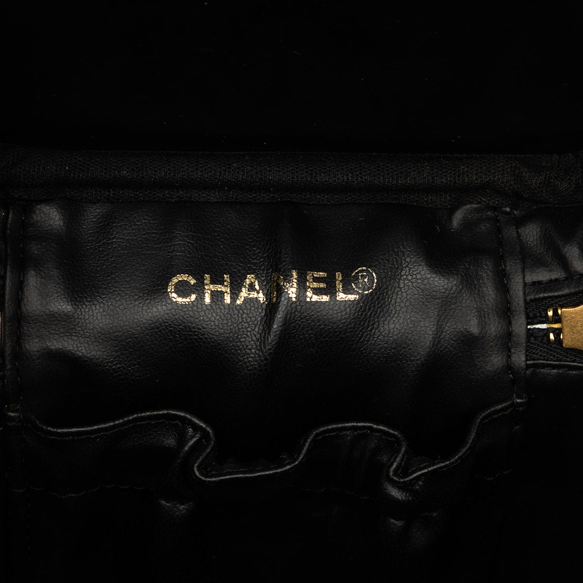 Chanel CC Caviar Vanity Case — Black